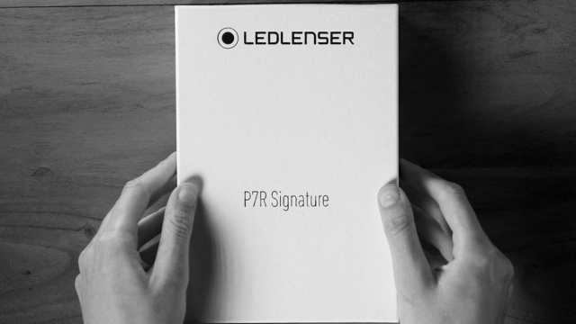 Lampe Torche LED Ledlenser P7R Signature - 2500 Lm, Portée 340 M, 8 Modes, USB-C, IP68 (Garantie 7 Ans)