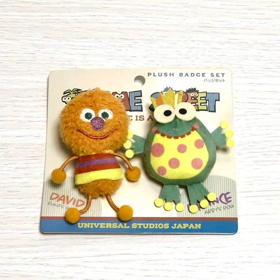 E.T. ぬいぐるみ　 セサミストリート缶バッジ USJ - USJ セサミストリート 缶バッチ2個セットの通販 by Rii's