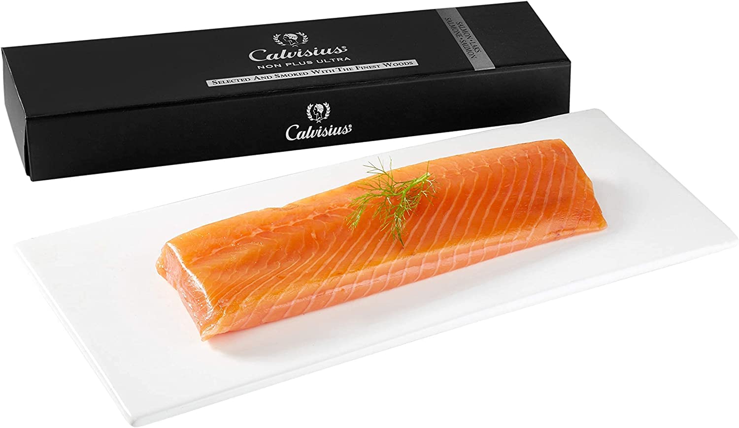 Tre Salmoni Calvisius lenta affumicatura: prelibatezza dal sapore delicato e intenso, lavorato con cura secondo il metodo tradizionale. Confezione da 320 gr caduna, per un totale di 960 gr circa