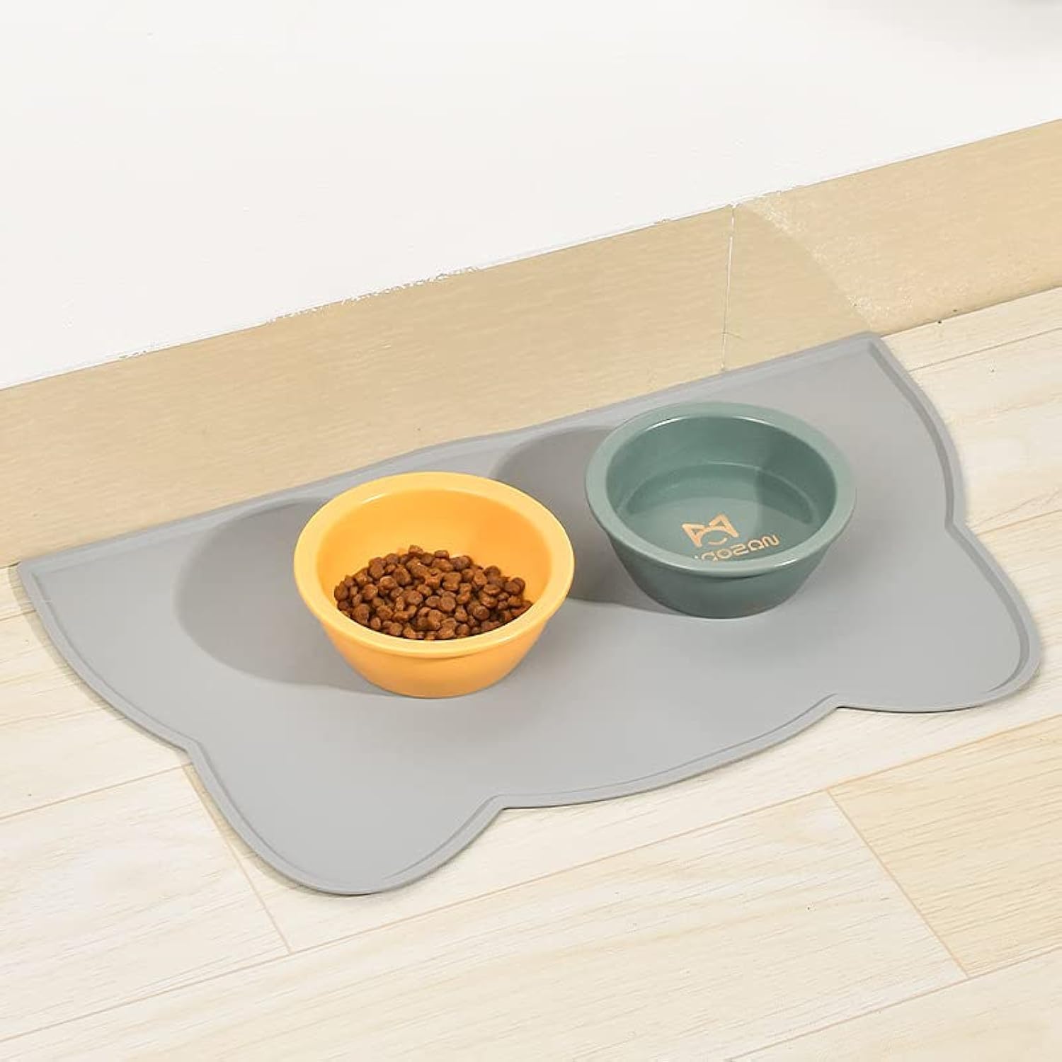 Lonimia 1 Pcs Pet Food Mat,Pet Silicone Bowl Mat,Pet Feeding Mat for Floor Non-Slip Waterproof Dog Water Bowl Tray Cushion Gray