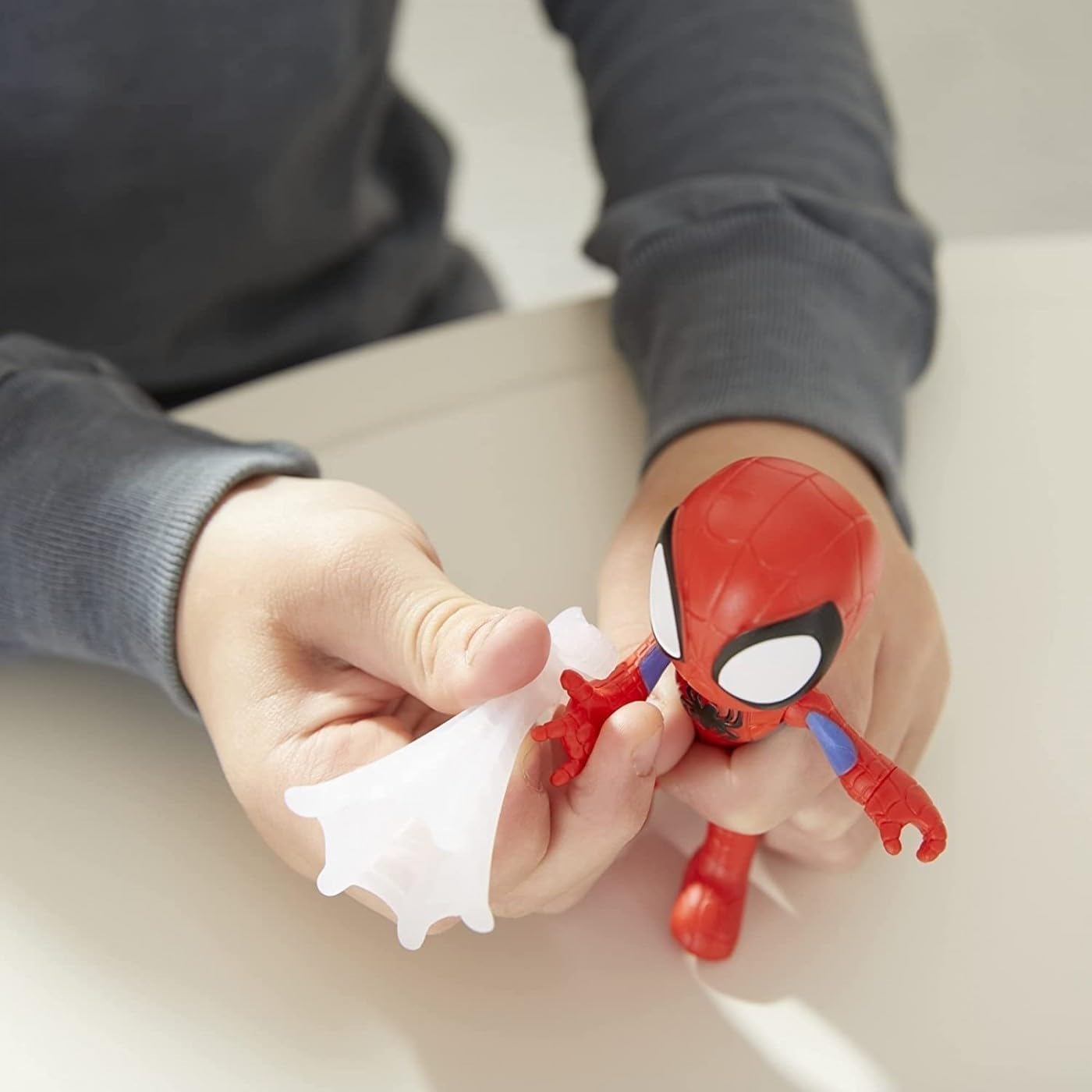 Hasbro Spidey e i Suoi Fantastici Amici - Spidey, action figure giocattolo da 15 cm, con 1 accessorio, per i bambini dai 3 anni in su