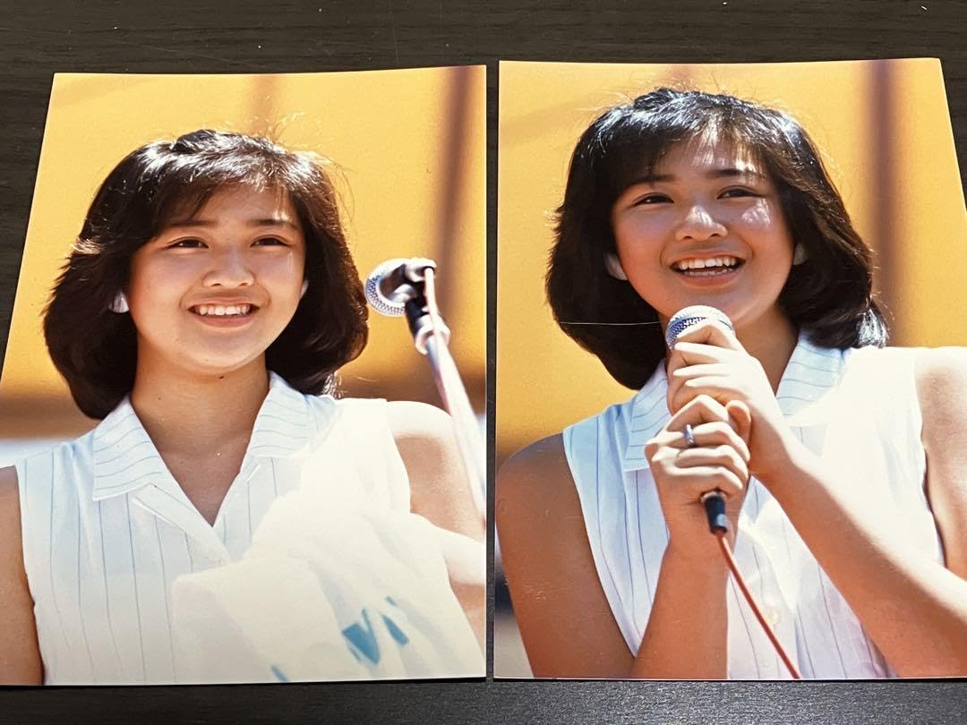 Amazon.co.jp: 菊池桃子 デビュー当時生写真2枚セットフジカラー 
