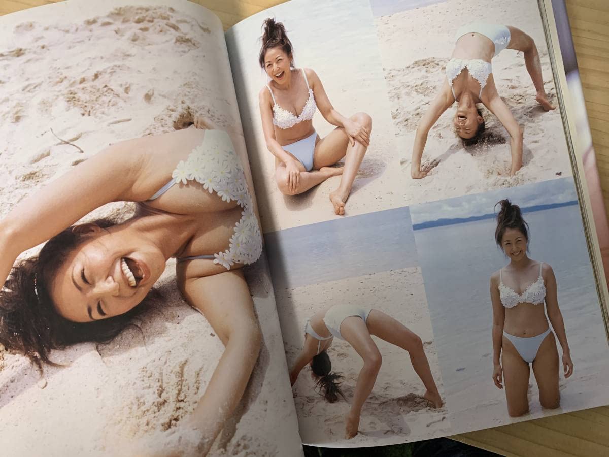 Amazon.co.jp: 梶原真弓写真集 MAYUMI ポスター付 : ホーム＆キッチン