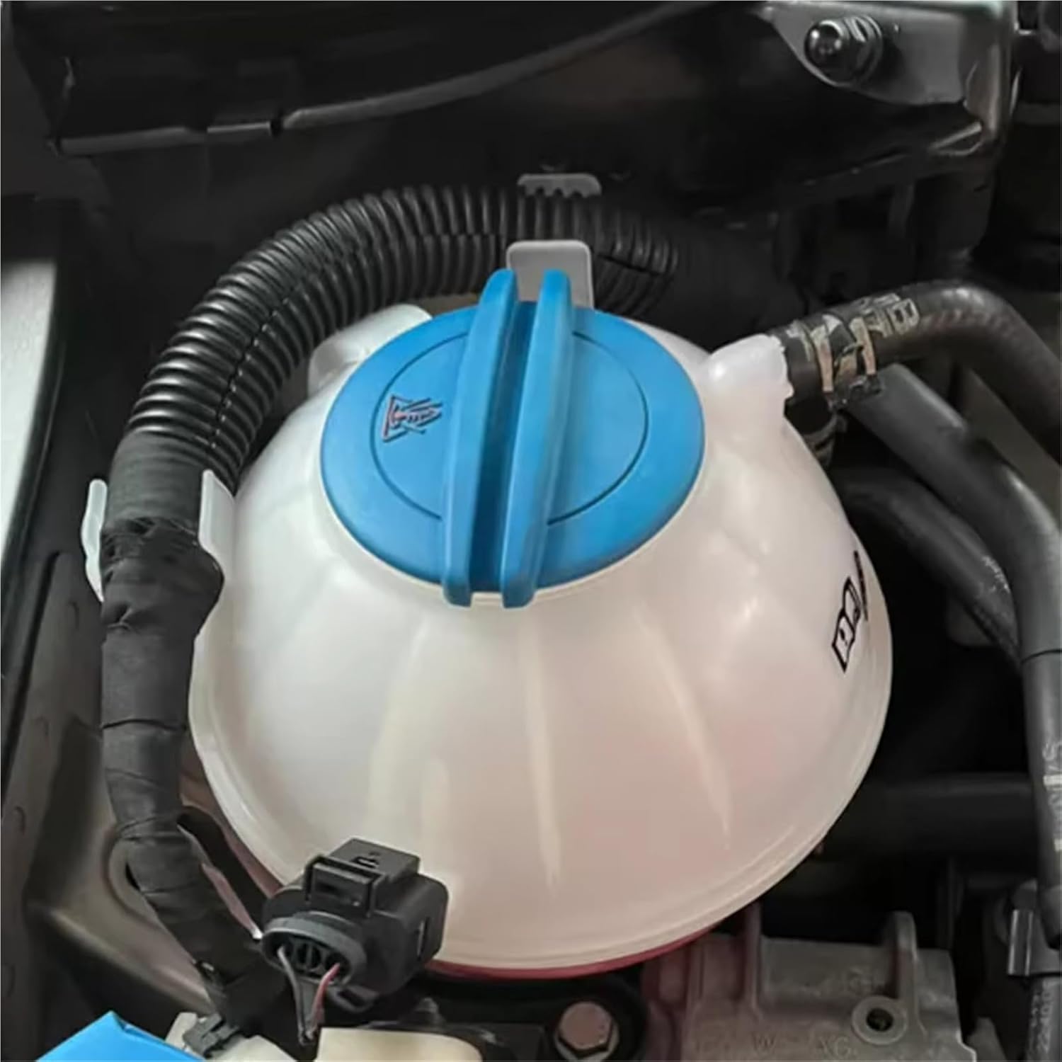 Compatible with VW for Touran 1T1 1T2 2003 2004 2005 2006 2007 2008 2009 2010 Coolant Expansion Tank Auxiliary Kettle 1K0121407A Coolant Reservoir
