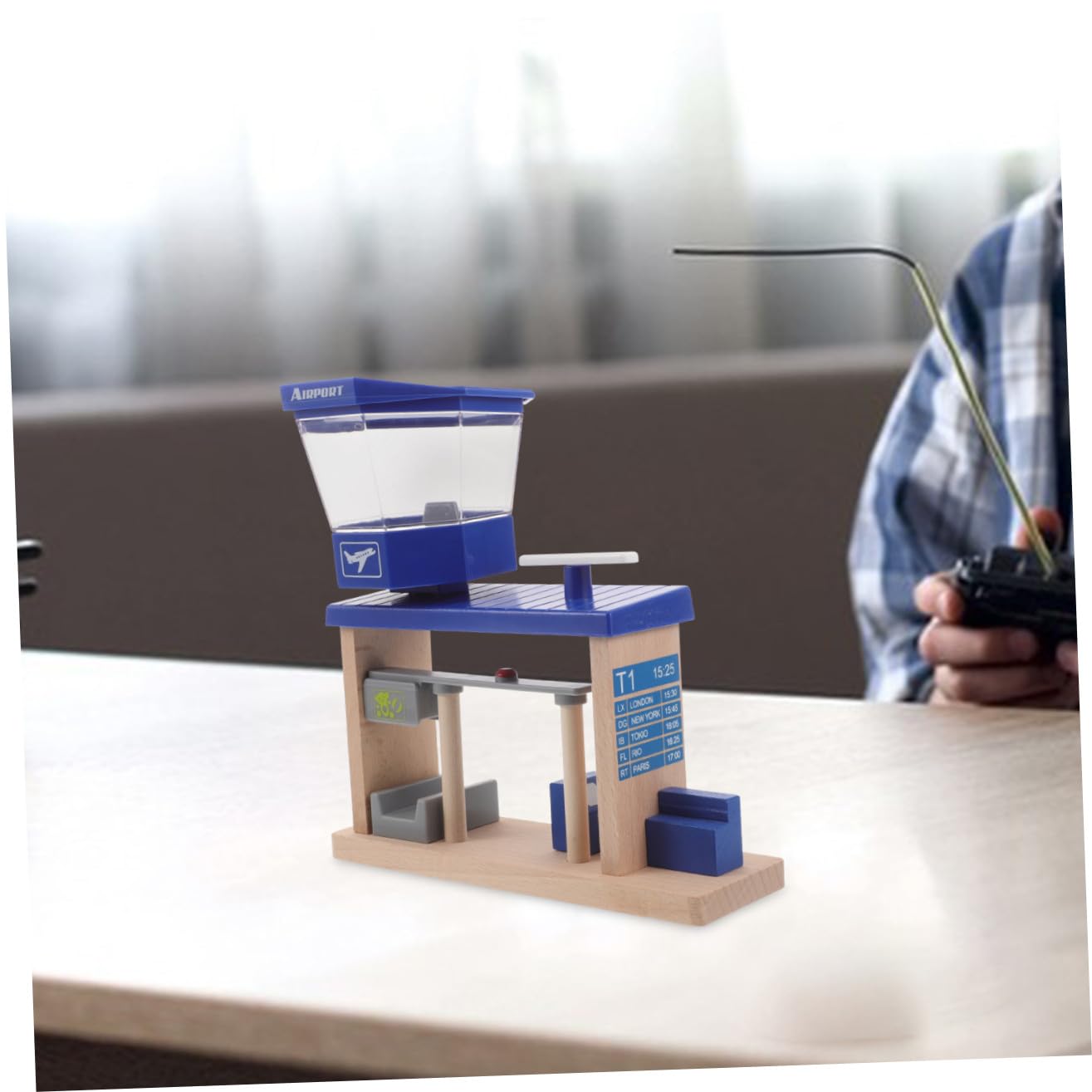 Giocattolo Pista Aeroporto in Legno e Plastica per Bambini 1 Pz | Accessori Scena, Design Unico, per Asili e Casa, Stimola Ragionamento e Creatività, Adatto al Gioco Creativo