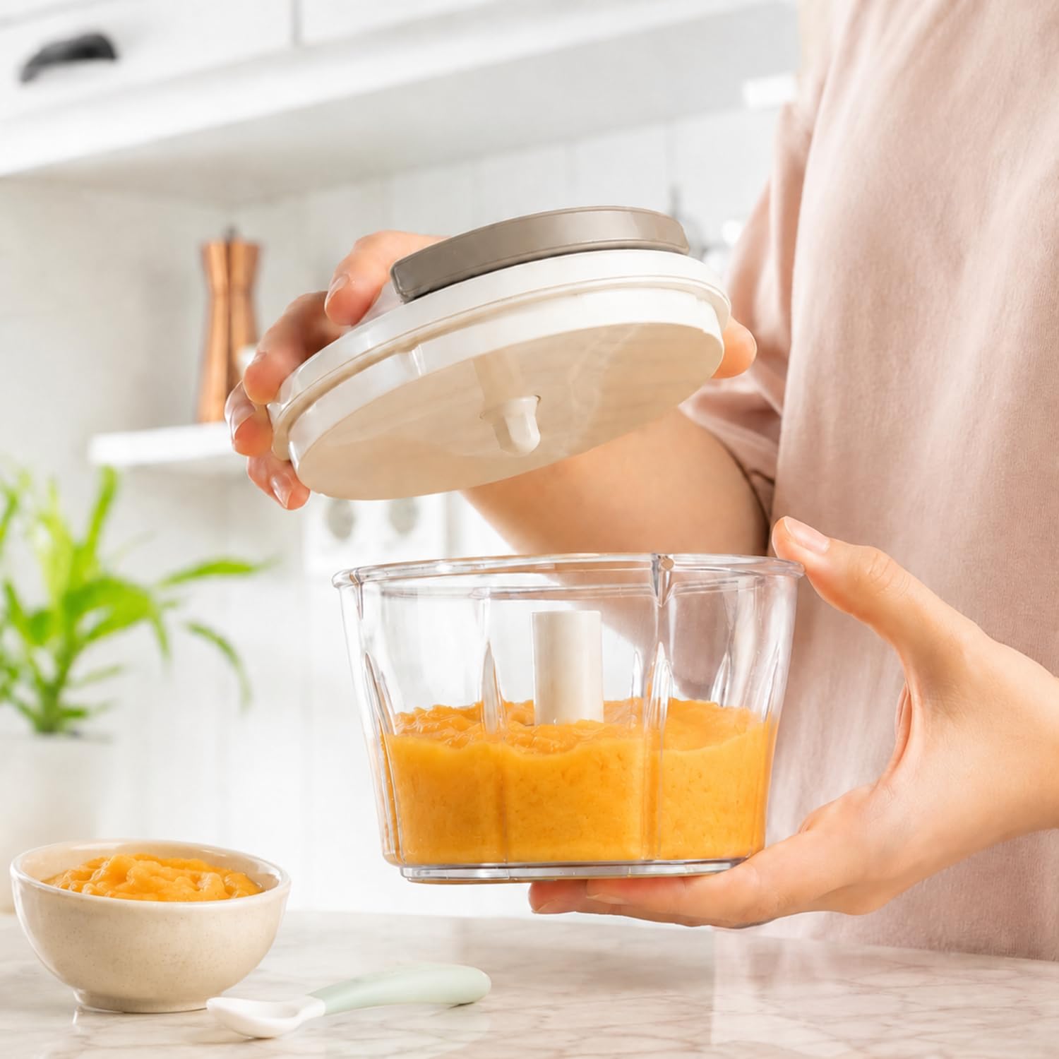 Paslanmaz 3 Bıçaklı İpli Rondo, Sebze Meyve Kuruyemiş İçin Taşınabilir Manuel Çekmeli Doğrayıcı, Hızlı Pratik ve Ergonomik, Plastik, 700 ml (Koyu Antrasit)