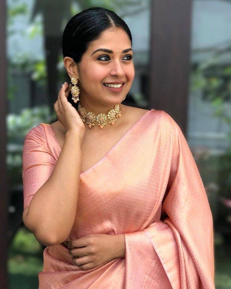 Flosive Women's Present Banarasi Soft Lichi Silk Saree Beautiful Jacquard Rich Pallu Design Work Zari Woven Kanjivaram Silk Style Saree With Soft Lichi Silk Blouse Piece (D Pink)