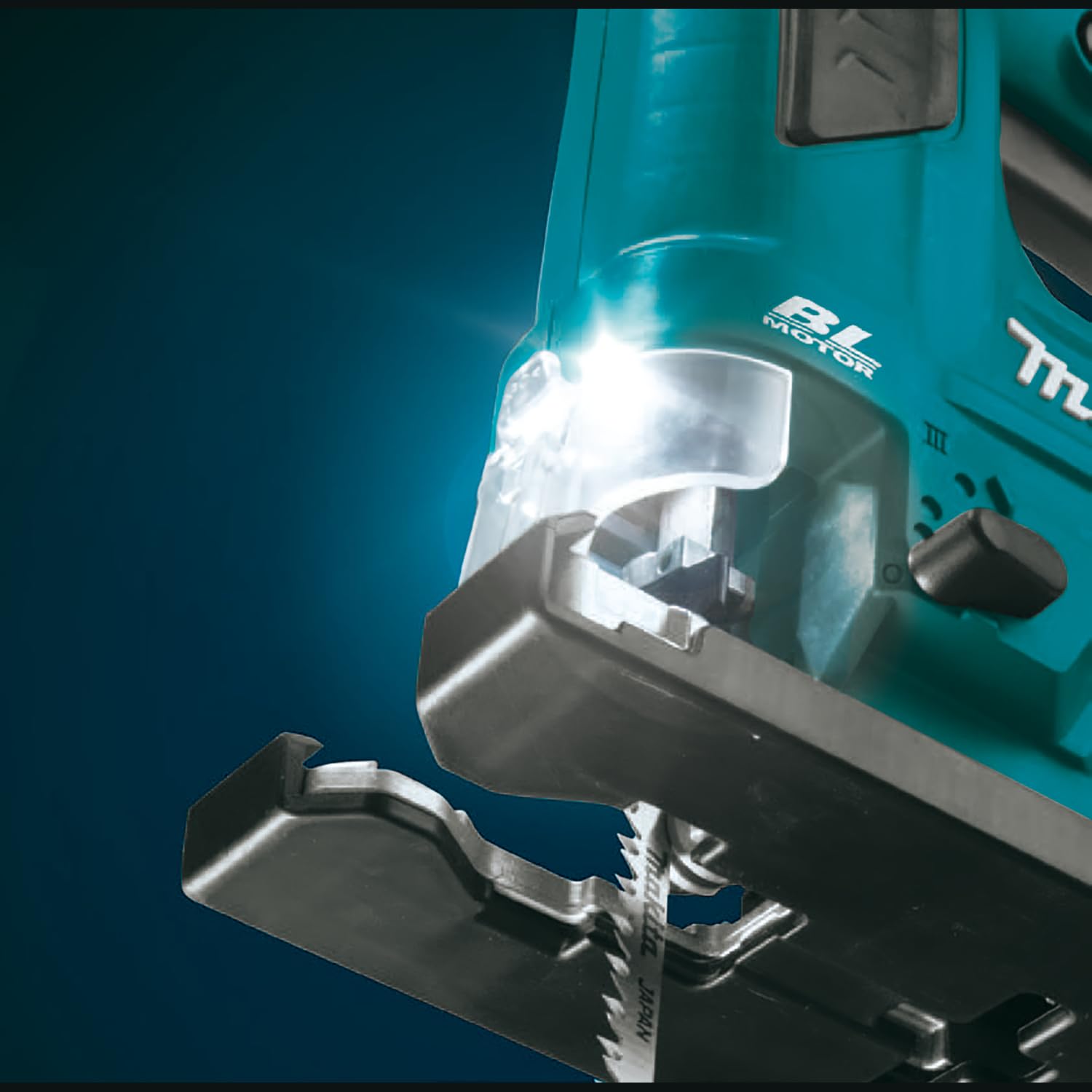 Makita Scie sauteuse 10.8V Li-ion MAKITA - 2 batteries + 1 chargeur rapide + 1 malette de transport - JV102DMJ