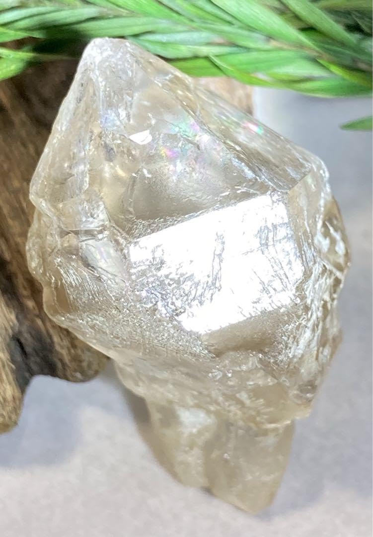 天使のギフト❦͙ レインボー エレスチャル  骸骨水晶　原石 Amazon.co.jp: 天使のギフト レインボー エレスチャル 骸骨水晶 原石