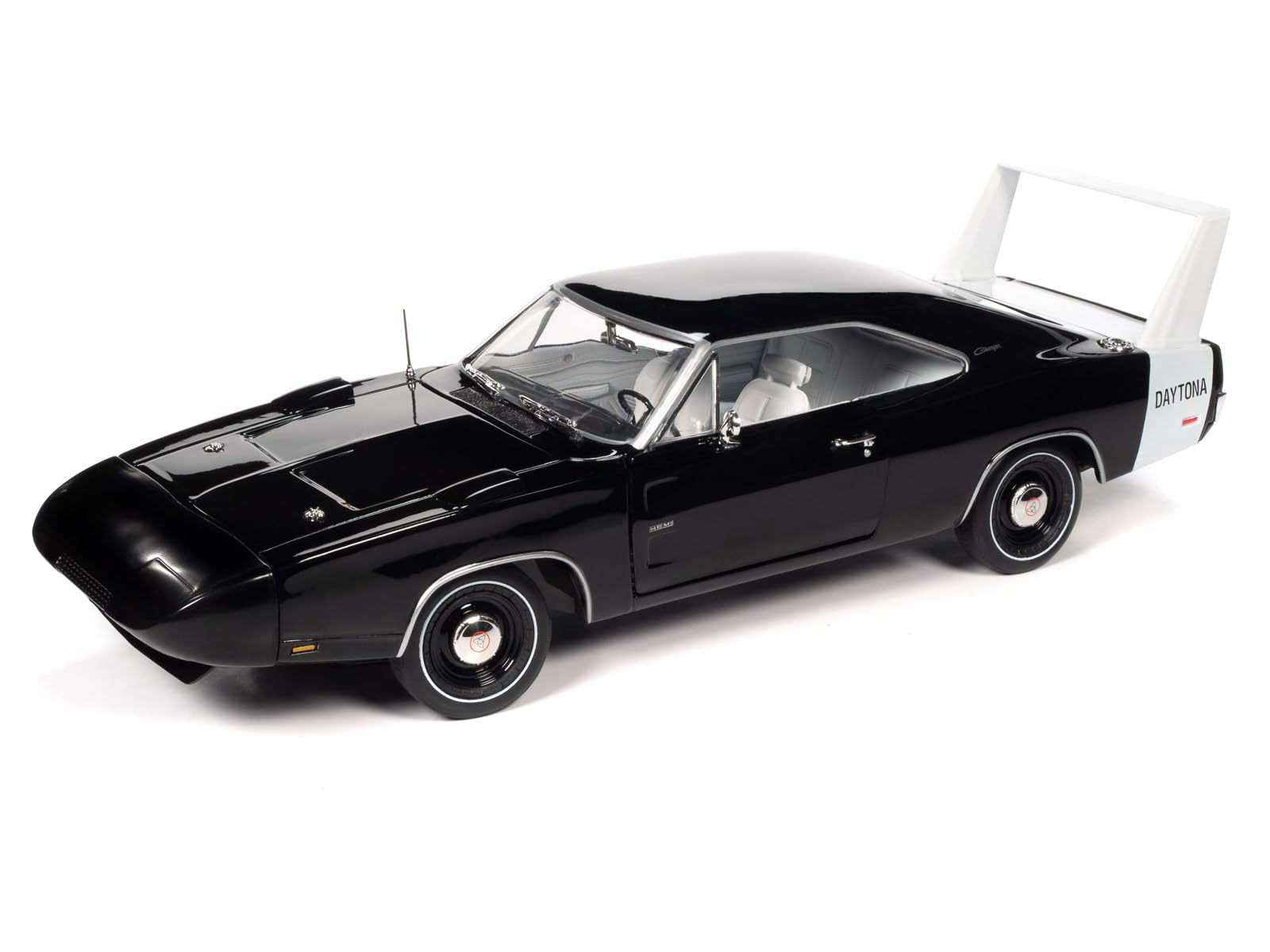 Amazon.com: American Muscle 1969 Dodge Charger Daytona 1:18 Scale