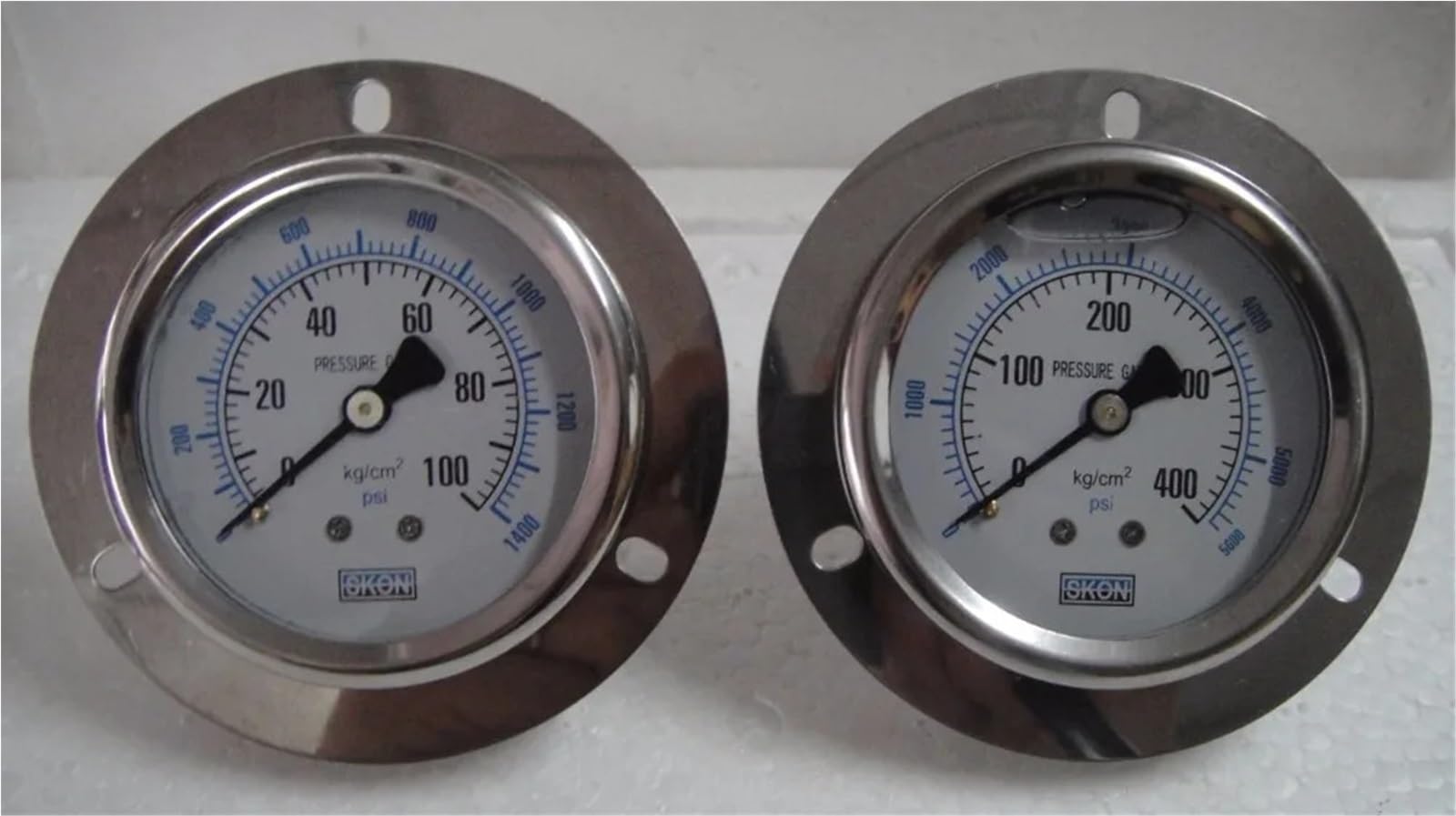 YN60ZT ciśnieniomierz z mosiężnym mechanizmem zegarowym 6,35 cm (2,5 cala) 60 mm, manometr z montażem tylnym, odporny na uderzenia, olejowany miernik ciśnienia (50 kg)