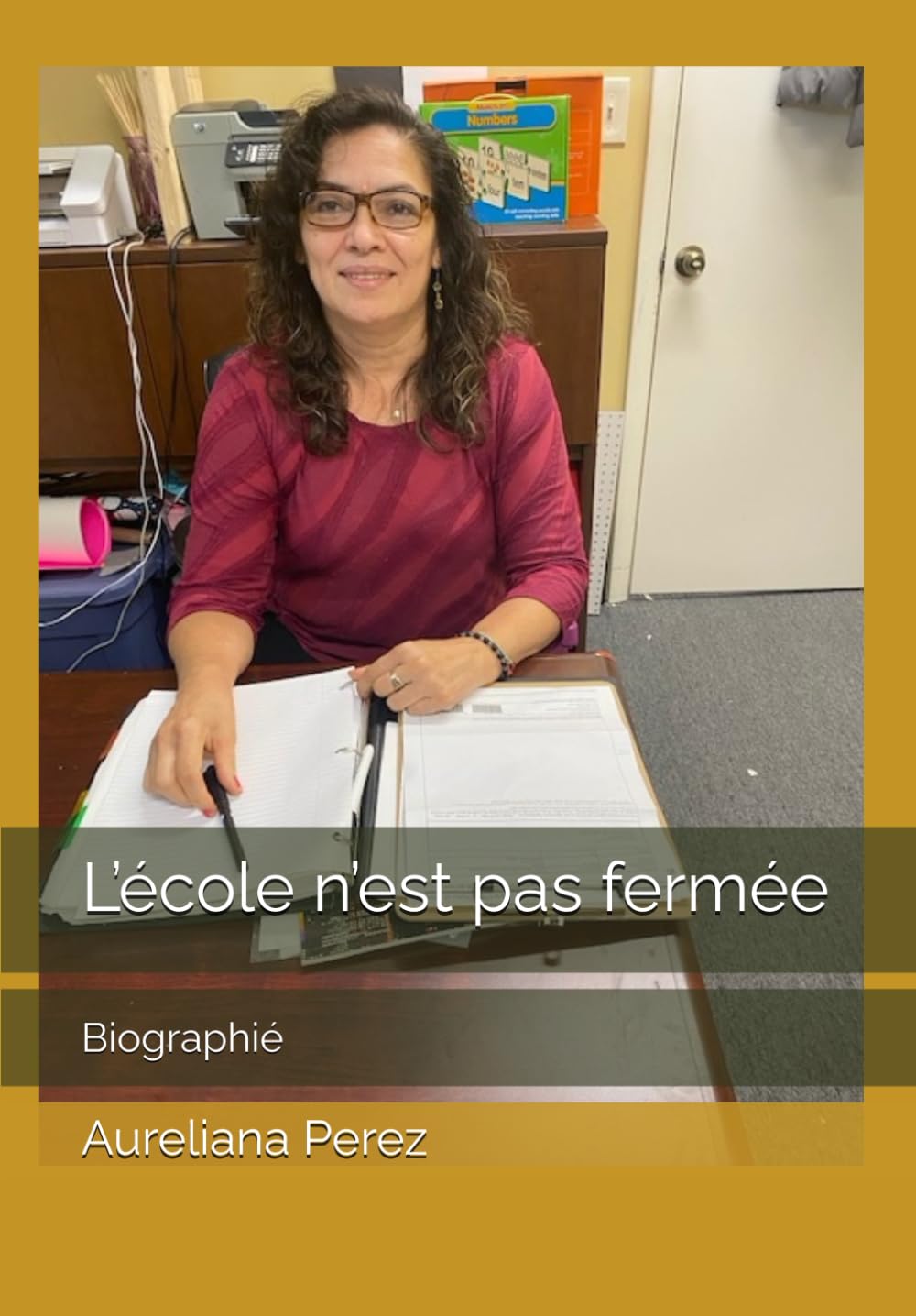 L’école n’est pas fermée: Biographié