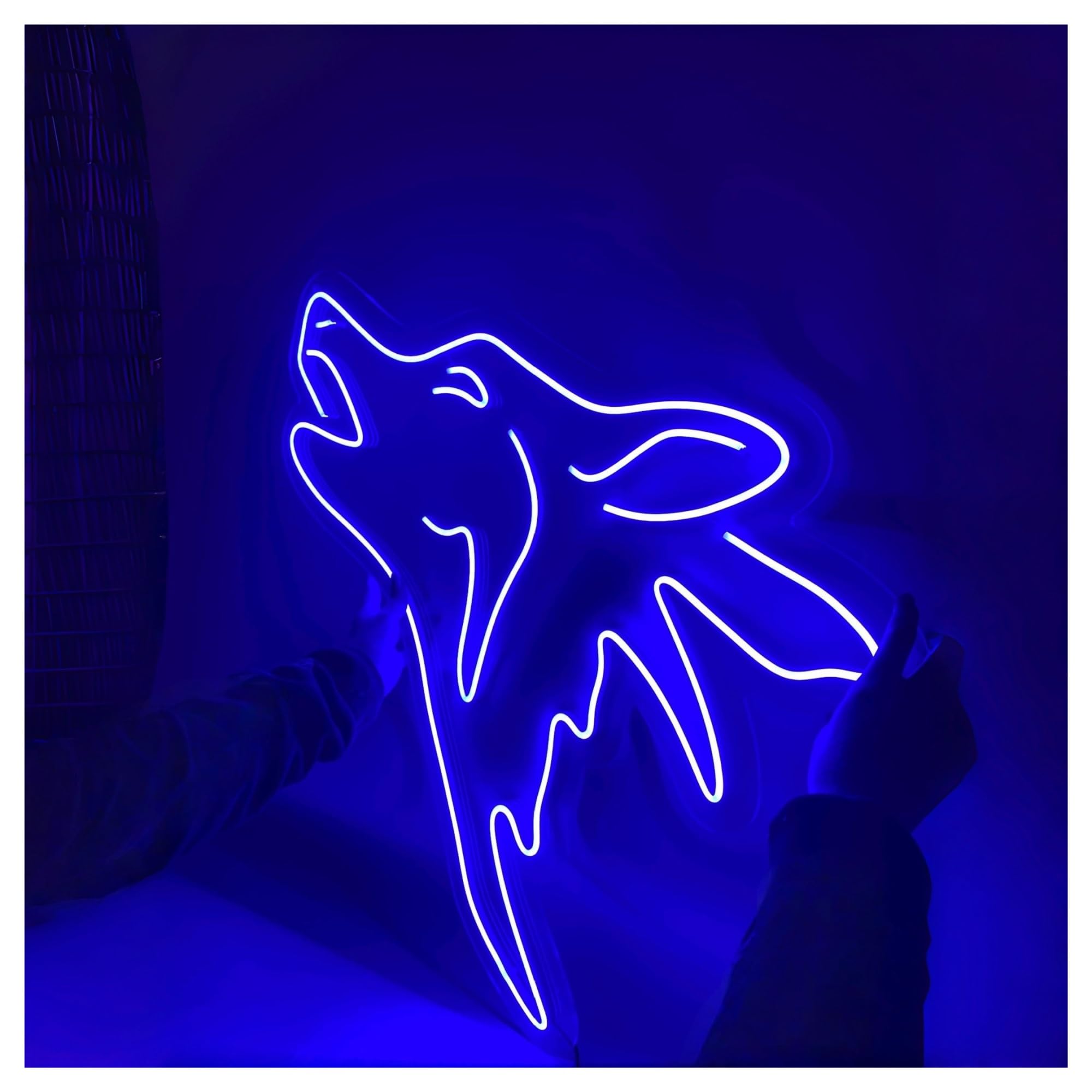 SHOUXI Sign Lamp Howling Wolf Neon Sign, Suitable for Studio Man Cave Decor with Brightness Adjustable 33cmx48cm