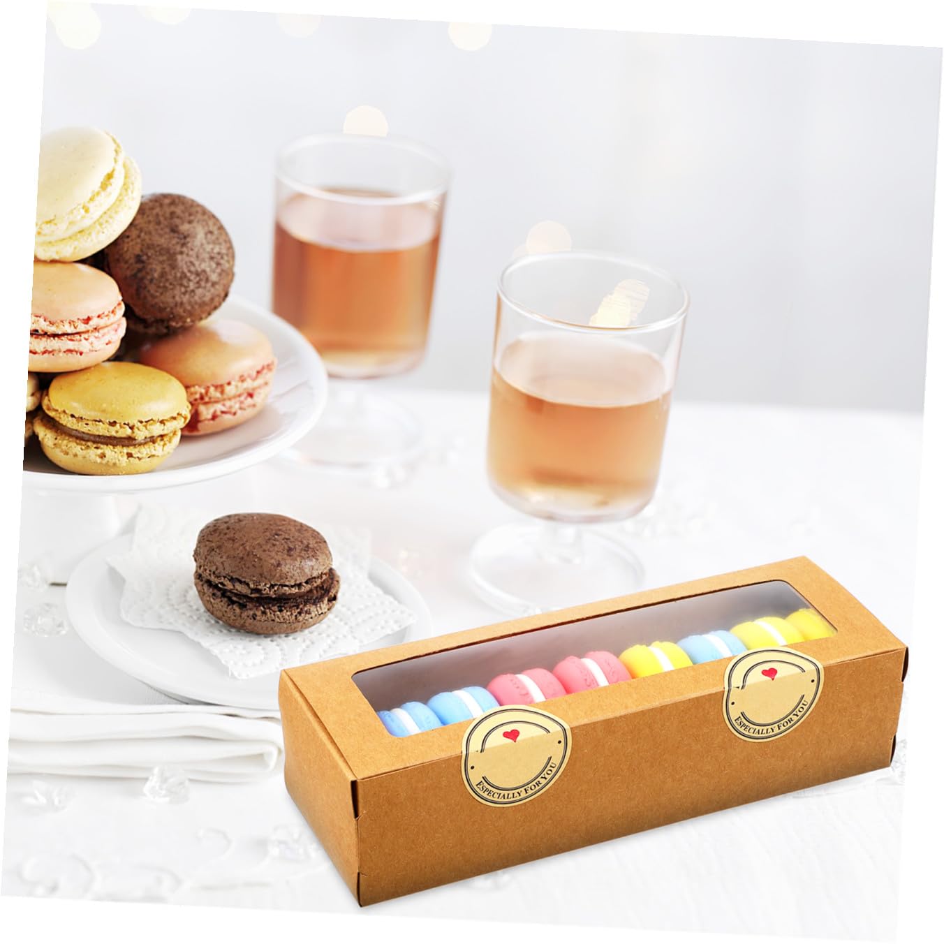 Mobestech Lot de 50 Boîtes à Macarons en Carton Kraft Marron avec Fenêtre Transparente, Légères Autocollants, pour Boutique ou Usage Domestique