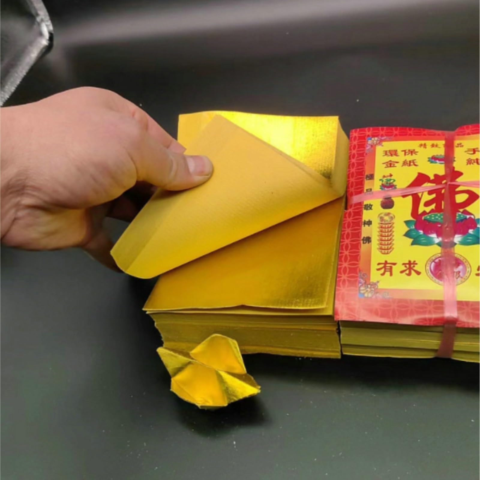 Pieniądze Przodka Papier Joss Z Złotą Folią, Do Palenia Pieniędzy Przodków, Do Kultu Przodków Artykuły Pogrzebowe(160 bundles)