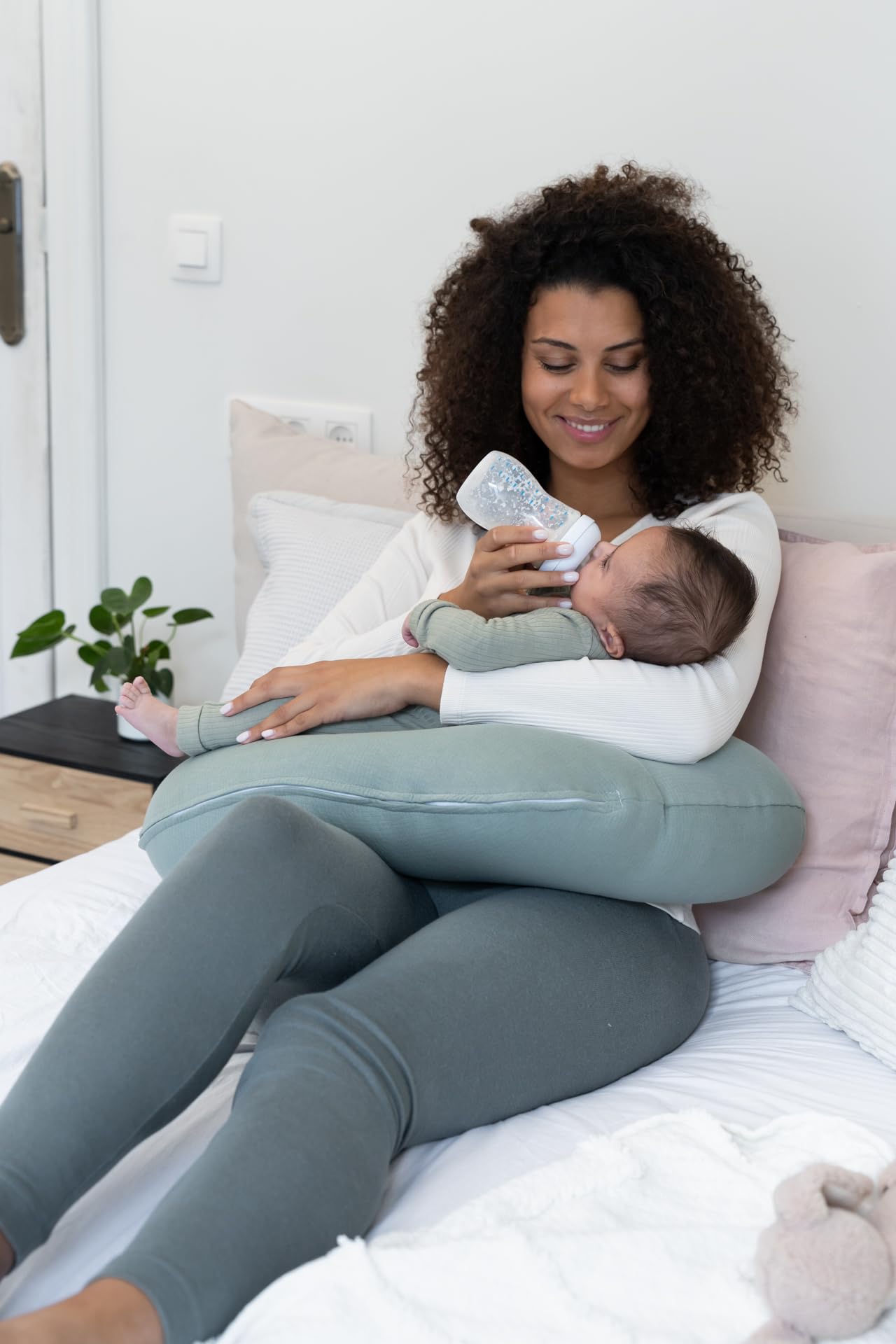 Doomoo Cuscino per allattamento Softy, cuscino di sostegno per neonati, 150 cm, con rivestimento in jersey di cotone biologico, con fine imbottitura in microperle EPS, Oeko-Tex® Standard 100, verde