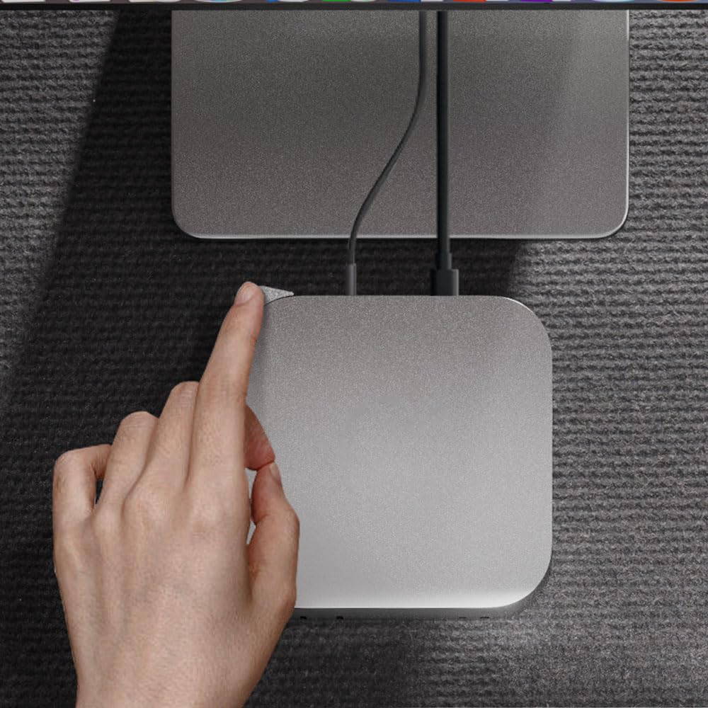 Yes, the M4 Mac mini's power button is on the bottom