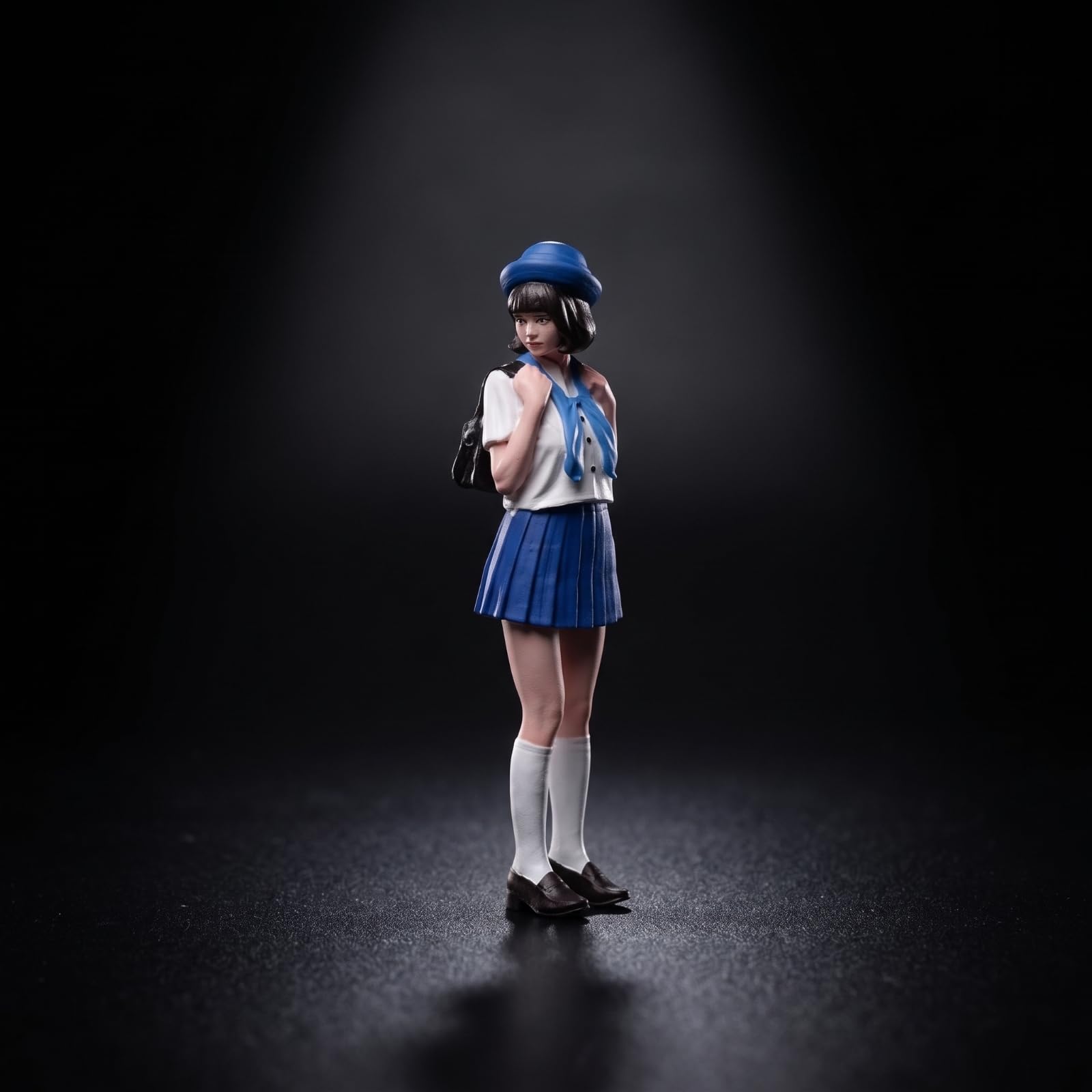 Miniatura Mujer Caminando Figura Estatua Resina de Escena con Ropa y Expresión Natural para Fotografía Creativa Adecuada para Dioramas Personalizados, 1/18