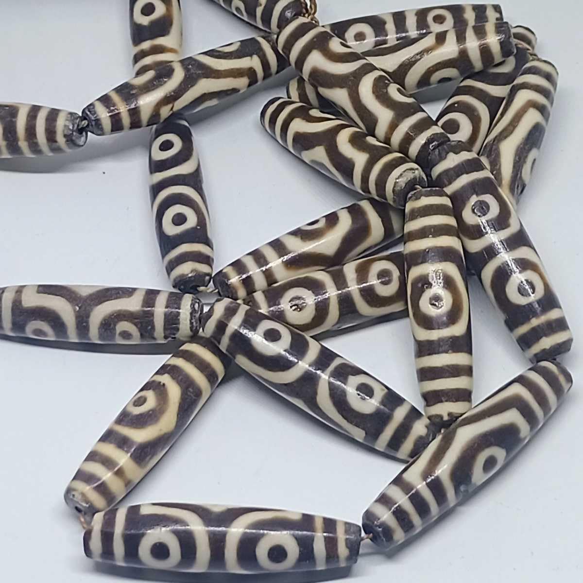 チベット 西蔵 老礦石 宝瓶天珠dzi beads チベットジービーズ・西蔵天珠 至純天珠 優質 馬蹄紋 老礦 宝瓶天