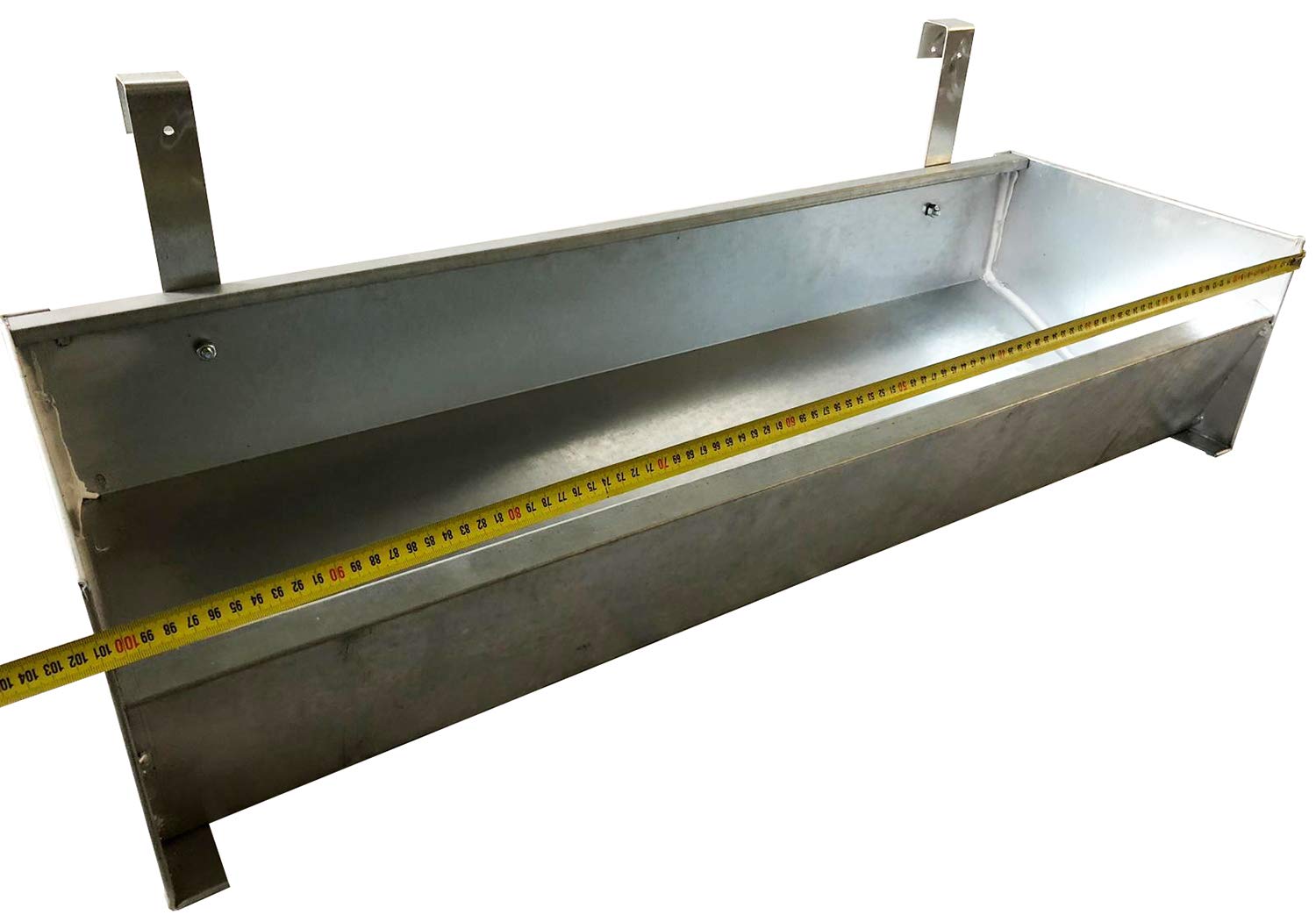 Mangiatoia Abbeveratoio Lineare Multiuso in Acciaio Zincato per Agnelli, Suini, Maialini, Pecore, Capre ed altri. Adatta per Mangime Secco e per Liquidi. Cm 101 x 34 x H 22