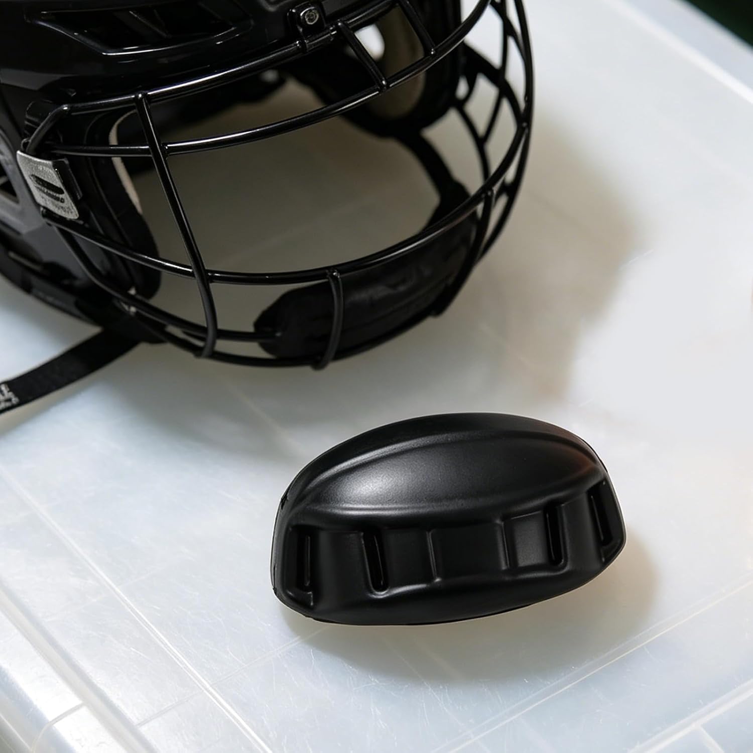 Replacement Chin Cup for Ice Hockey Helmet Accessories - Hockey Helmet Chin Strap Pad - Impact Guard and Sweat Absorbent - Jawline Protector for Youth Adult