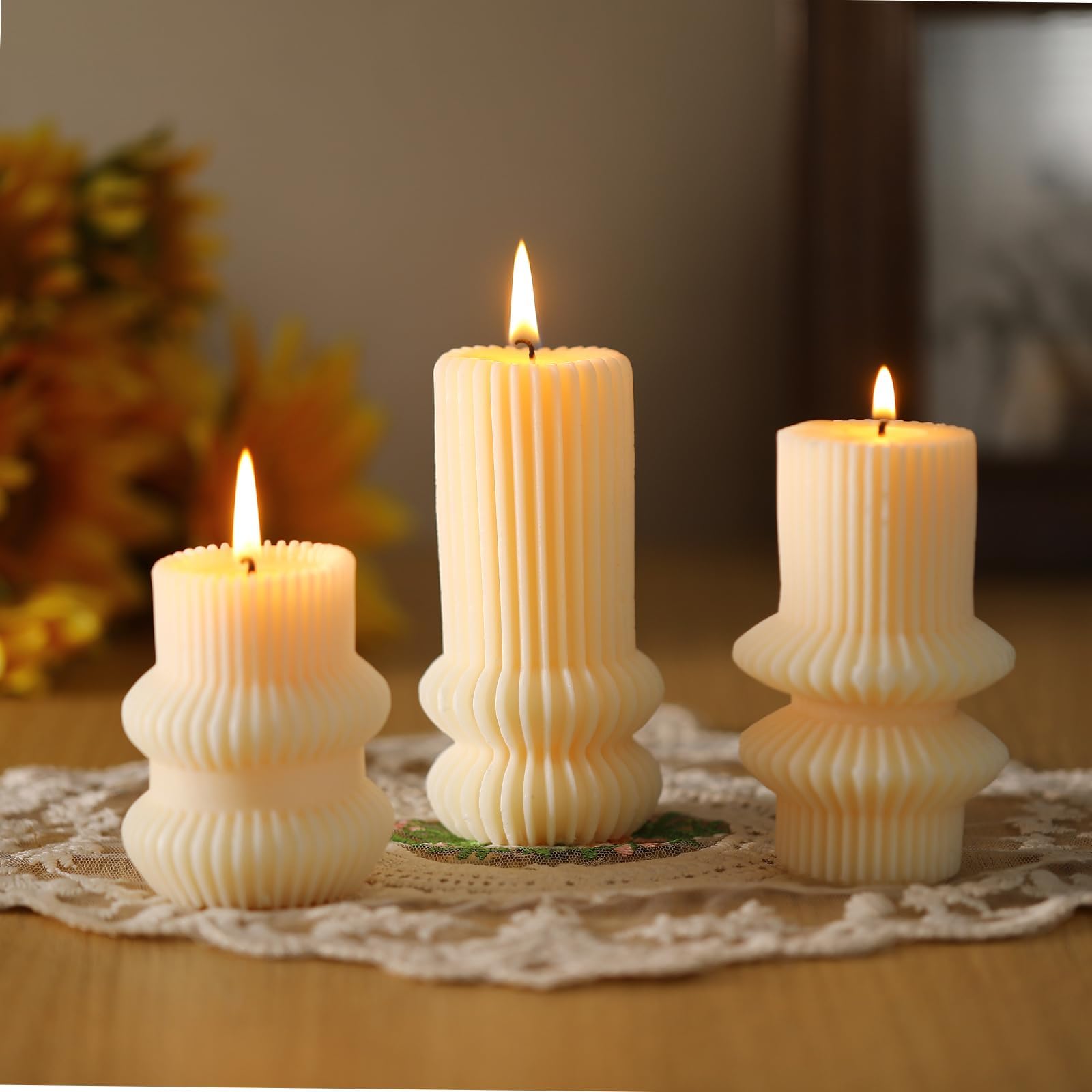 MTLEE 3 Pcs 4.7, 4.2, 3.2 in Height, Small Ribbed Pillar Candles Scented Decorative Candles Soy Wax Aesthetic Modern Geometric Home Decor for Bathroom Living Room(Ivory White)