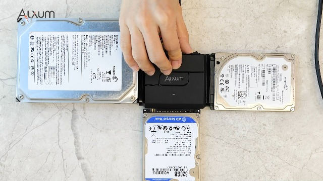 Alxu Adattatore IDE SATA per 2,5/3,5 pollici HDD/SSD Disco Rigido IDE Alxu Adattatore IDE SATA per 2,5/3,5 pollici HDD/SSD Disco Rigido IDE