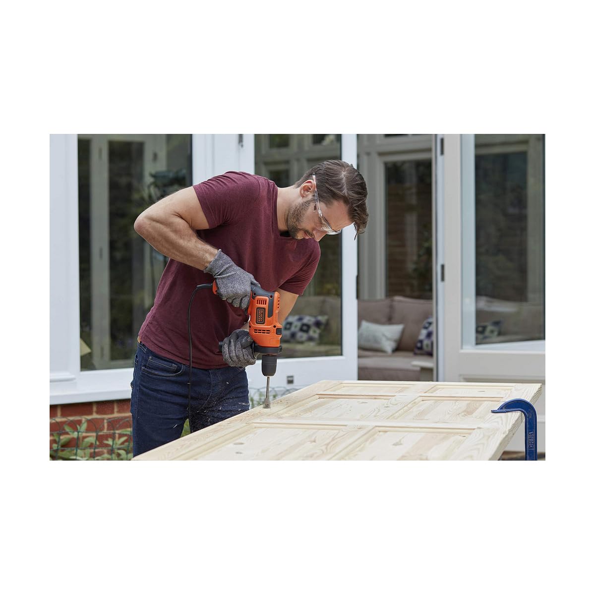 BLACK+DECKER Marteau perforateur électrique 500W, puissant 0-32,300 BPM pour la maçonnerie et le béton, design compact avec poignée latérale, BEH200-QS