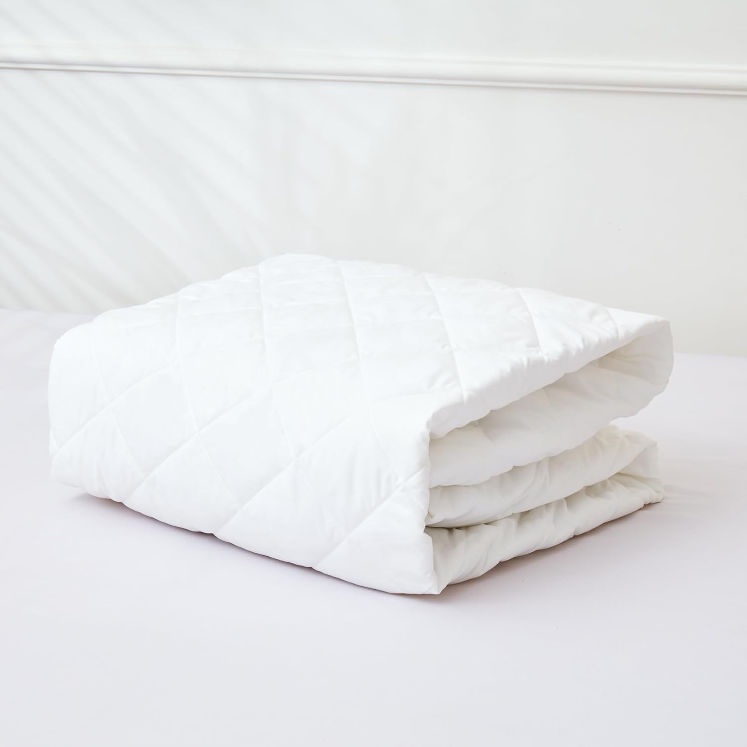 White Fitted Mattress Pads(King California) Stretches up to 16 Inches Deep Hypoallergenic Ultimate Protection and Comfort Easy to Clean Fits Snugly Durable and Long-Lasting