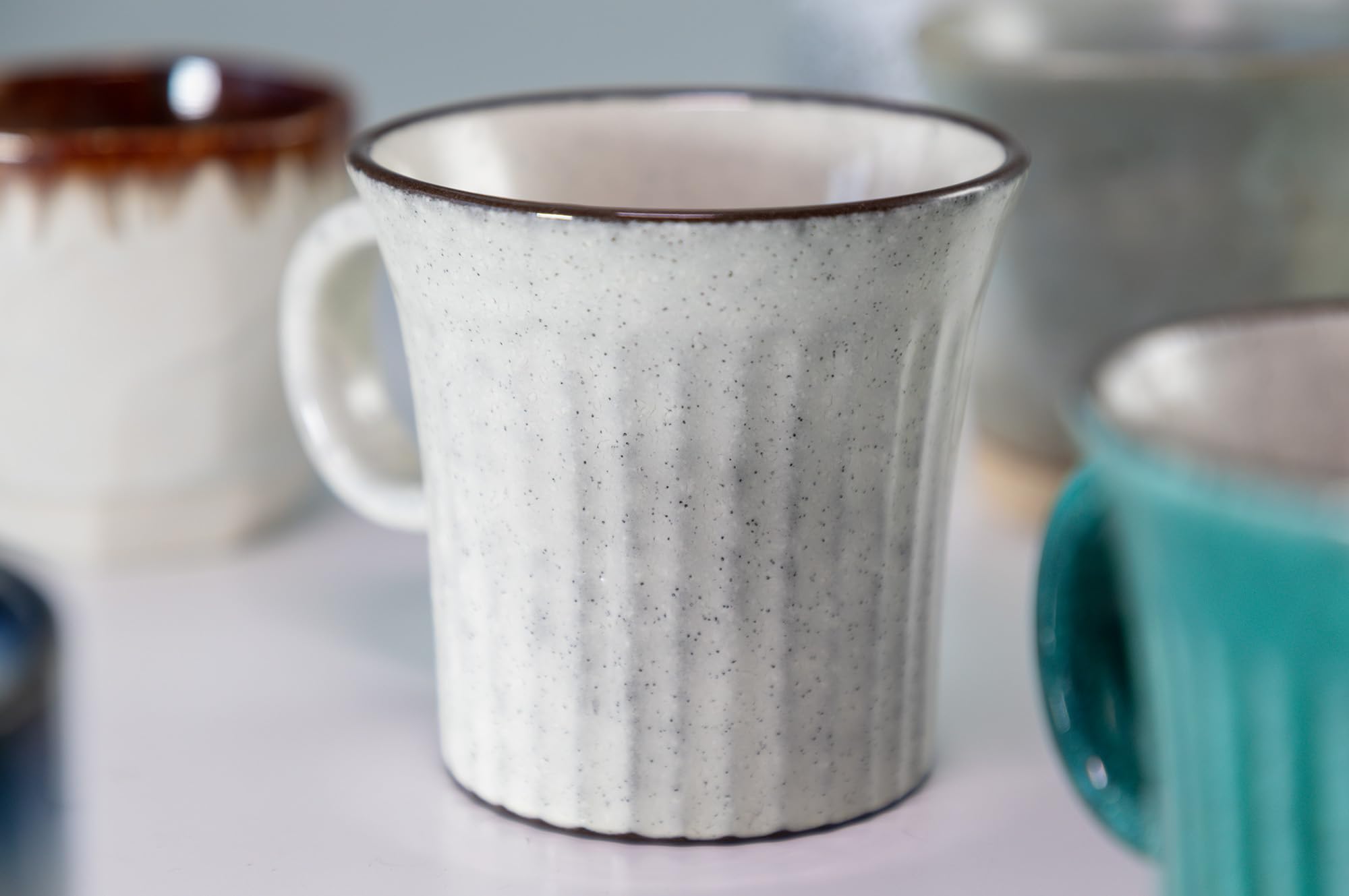 Asayu Japan Juego de Tazas – Cerámica Artesanal Japonesa Kairagi, Color Turquesa y Blanco, Set de 2 Tazas de Té Hechas a Mano en Japón