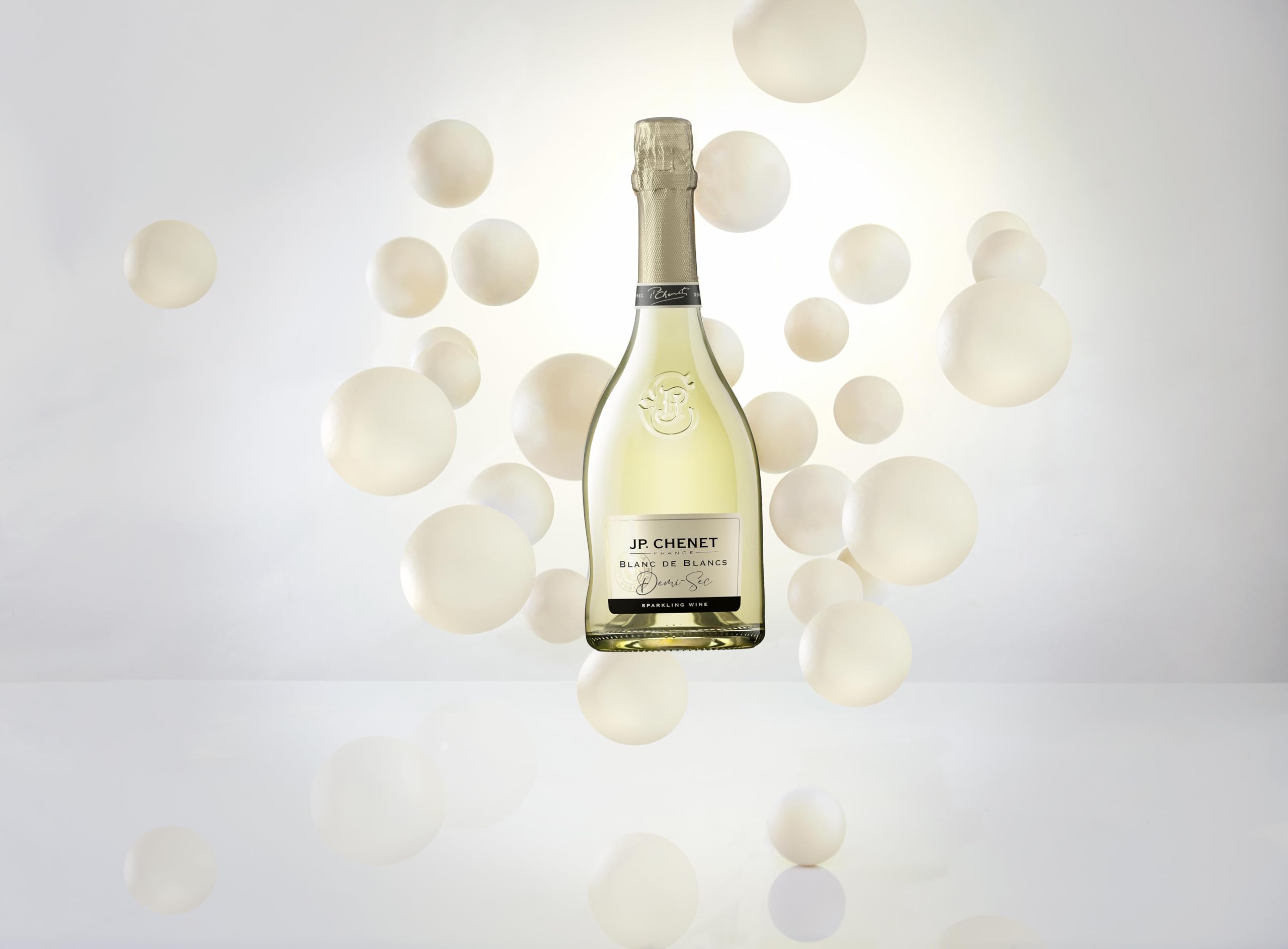 J.P. Chenet - Sparkling Original Vin Mousseux Blanc Demi-sec, France (6 x 0.75 L)