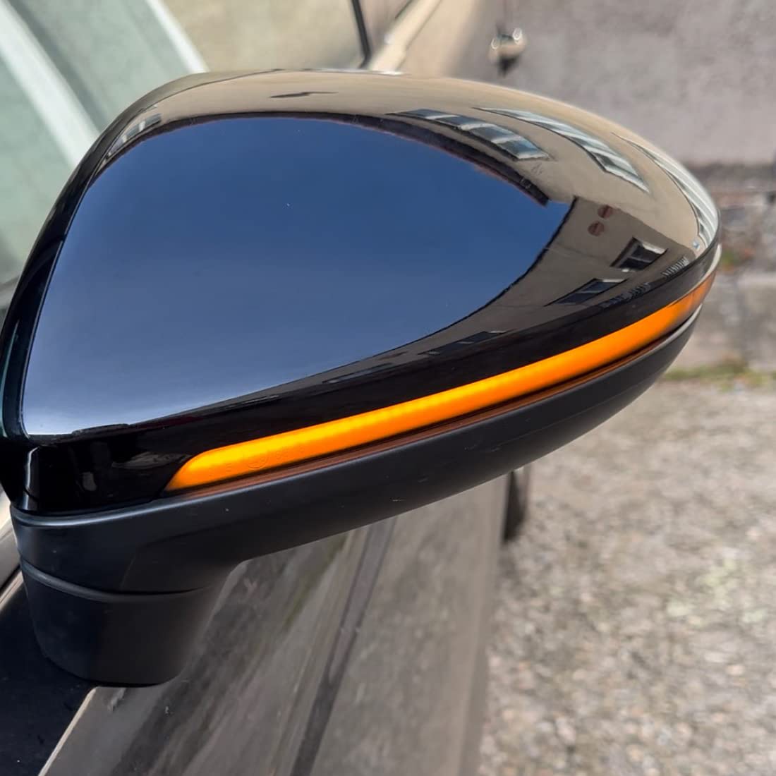 Dynamiczny kierunkowskaz Lusterko wsteczne Przydymione soczewki W??cz kierunkowskaz ?wiat?o LED Turn Singal Migacz Kompatybilny z VW Golf MK7 7 7.5 GTI R GTD 2012-2020