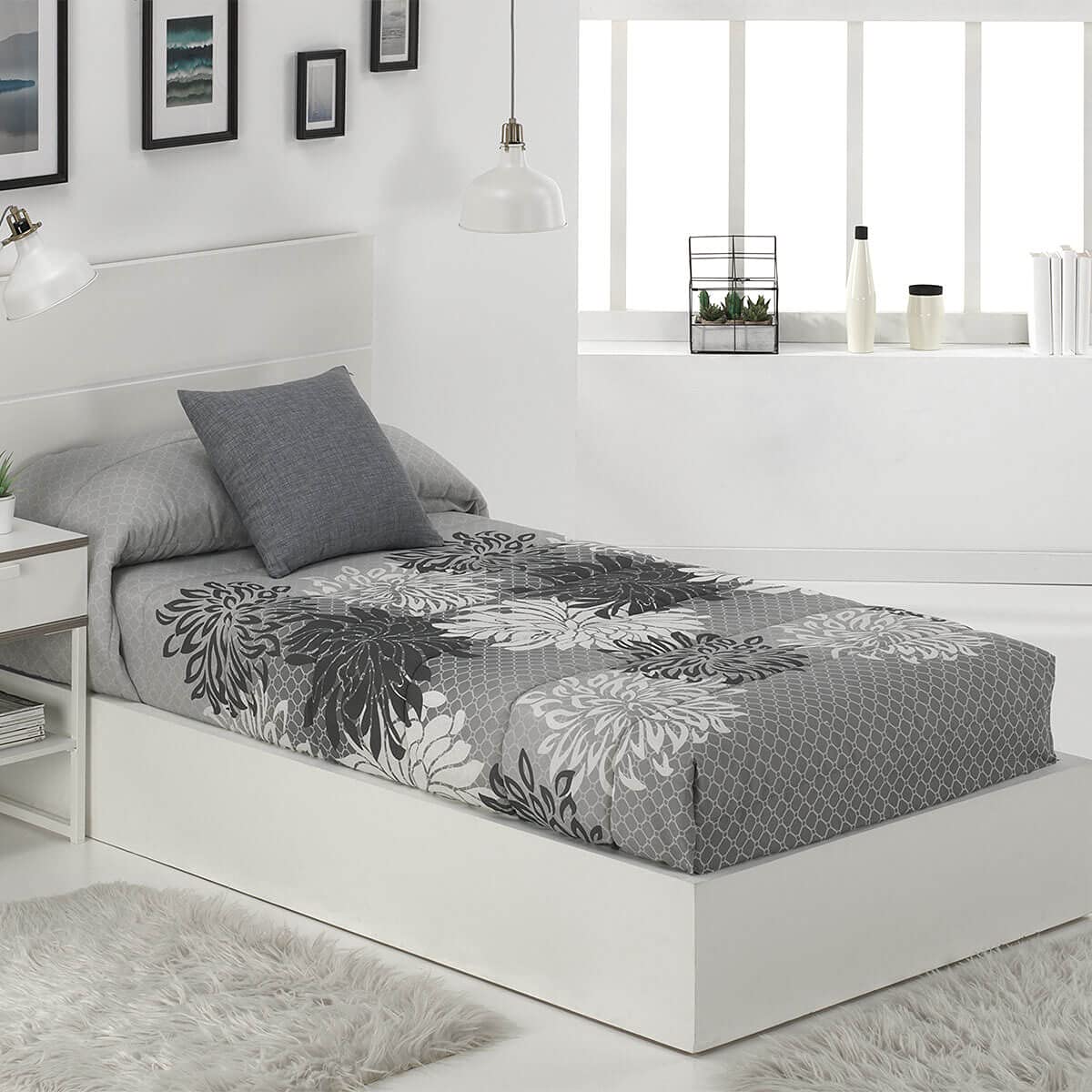 Edredón Ajustable Dalia Beig Cama 90 Camatex 250 g/m² Poliéster Algodón | Ajuste con elásticos inferiores. Acolchado 250 g/m². Tejido 50% poliéster y 50% algodón. No incluye cojín.