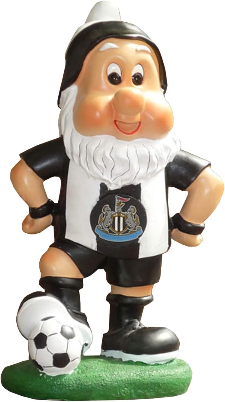 Newcastle gnome: United FC Garden Gnome - Football Gifts