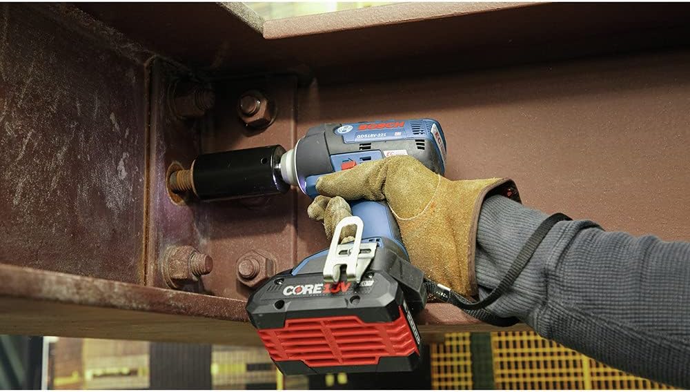 Bosch GDS18V-221B25-RT 18V EC Brushless Lithium-Ion 1/2 in. Cordless Impact Wrench Kit (4 Ah) (Renewed)