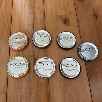 ジブリ　刺繍缶バッチ25個セットまとめ売り ジブリ 刺繍缶バッチ25個セットまとめ売り Amazon | ジブリ 刺繍