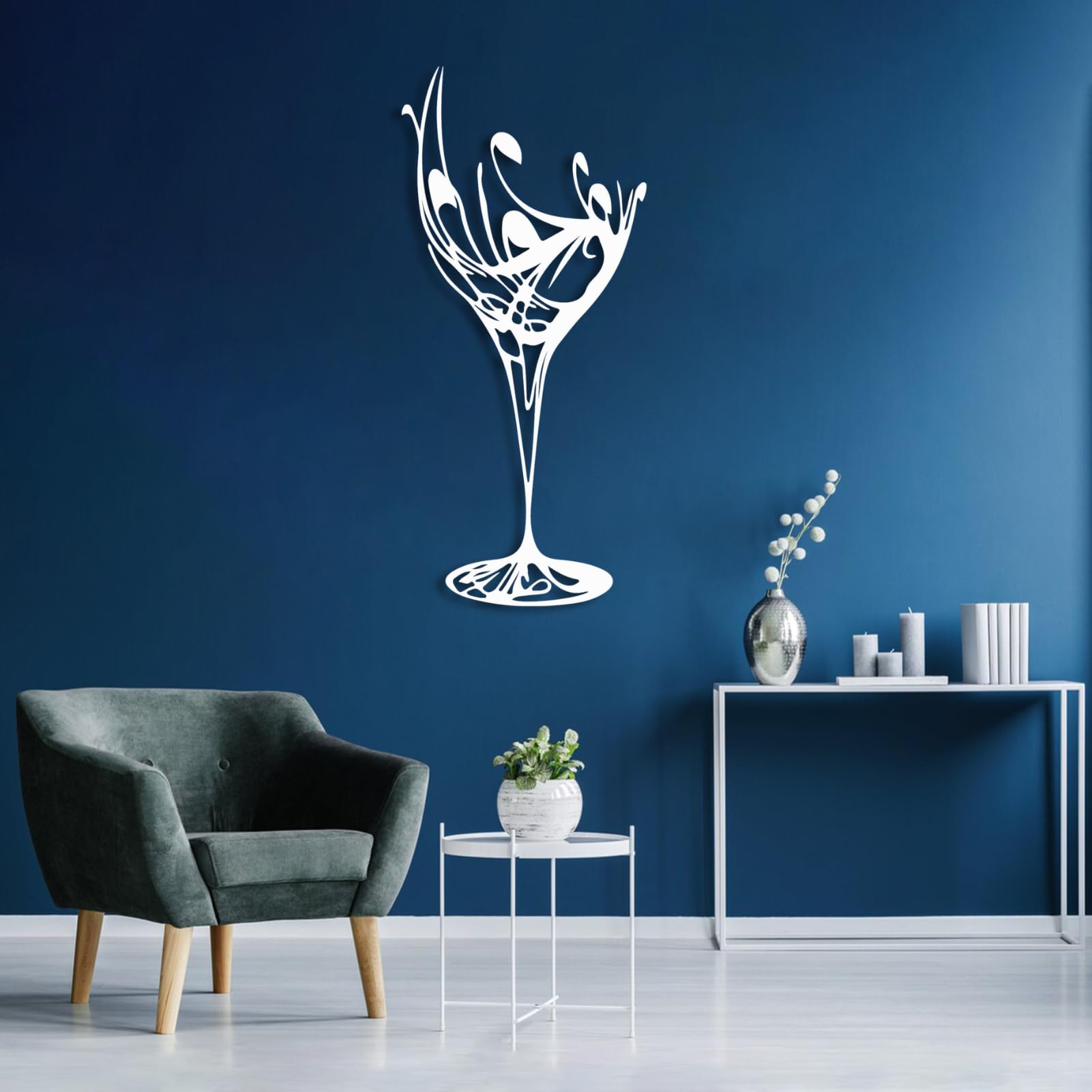 Verre à vin en métal déco murale abstraite pour ambiance bar et salle à manger