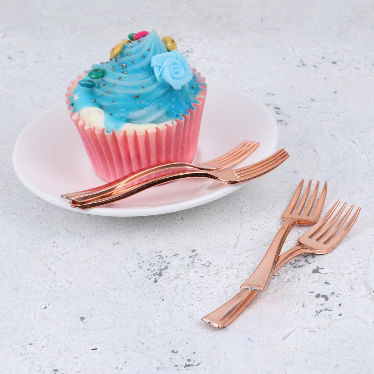Cabilock Mini Forks Disposable Fruit Forks Plastic Dessert Forks for Cake Pudding Appetizers Small Samples 3.85 in Flatware for Catering Banquets Weddings Reunions Party Supplies — Amazon image 3
