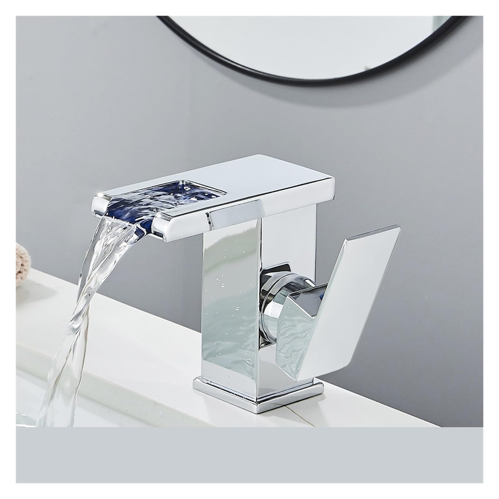 Robinet de lavabo de salle de bain pour une ambiance spa moderne à la maison