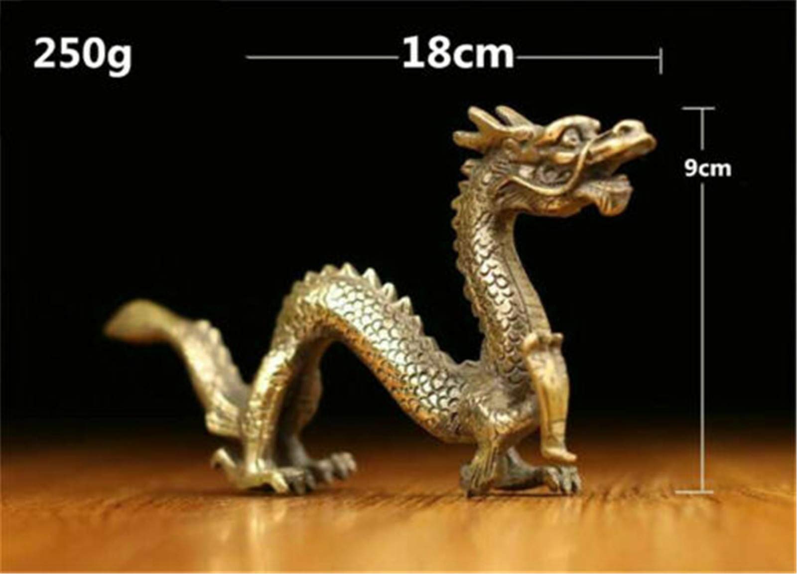 Statue de dragon chinois en cuivre vieilli fait à la main.