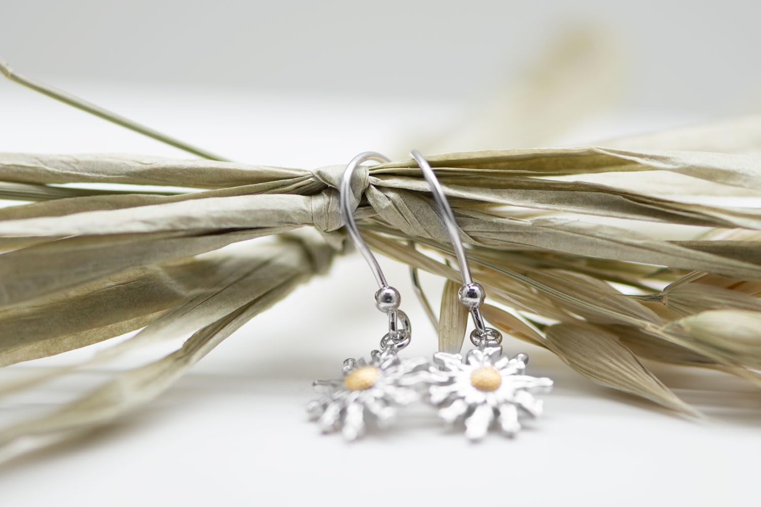 Pendientes bicolor de Plata 925 y Chapado Oro 3 micras 18k - Eguzkilore, Flor Vasca