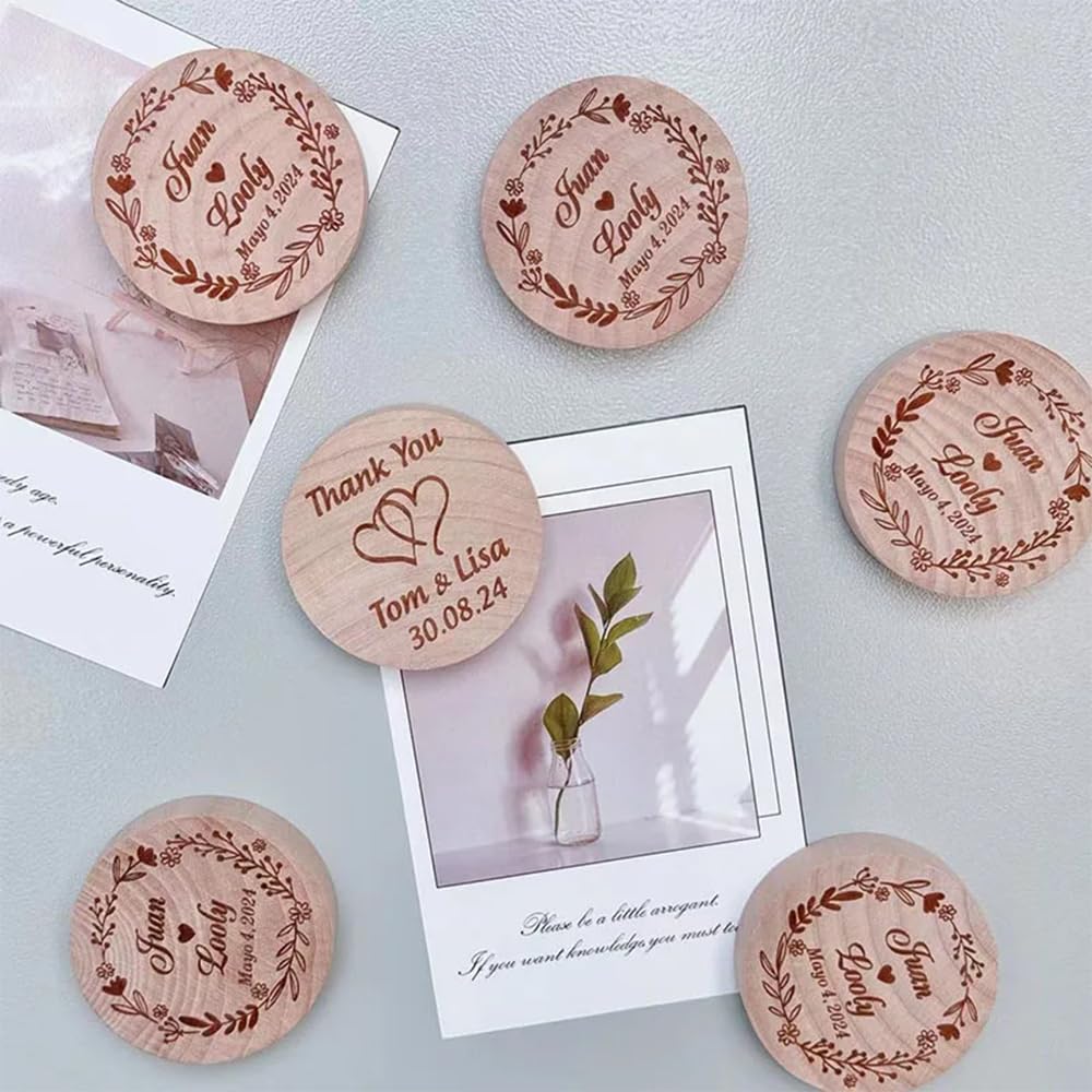 Abrebotellas magnéticas de madera grabada para invitados de boda (50 unidades)