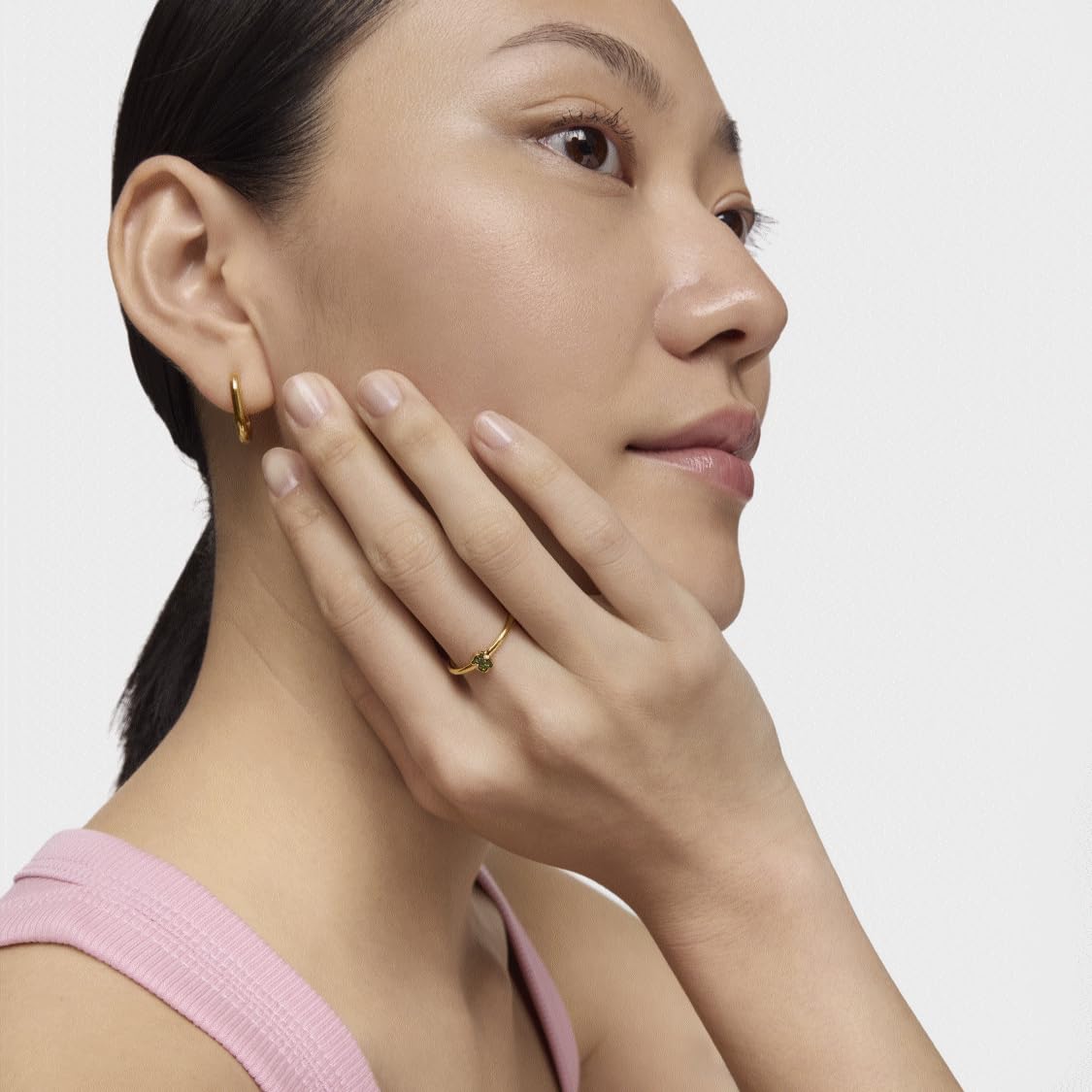 TOUS Anillo con Baño de Oro 18Kt sobre Plata para Mujer con Oso de Cromodiópsidos Talla 12, Sofisticado y Sútil, Colección Motif