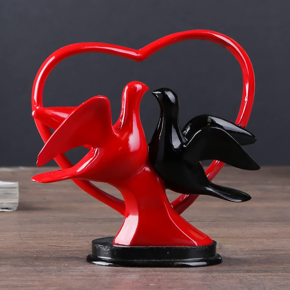 AEVVV Heart Shaped Love Statue Black Red Love Bird