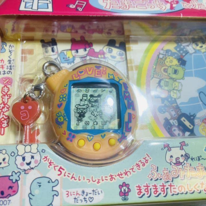 Amazon | いぇー！ ふぁみりーイロイロ！ たまごっちプラス & たま 