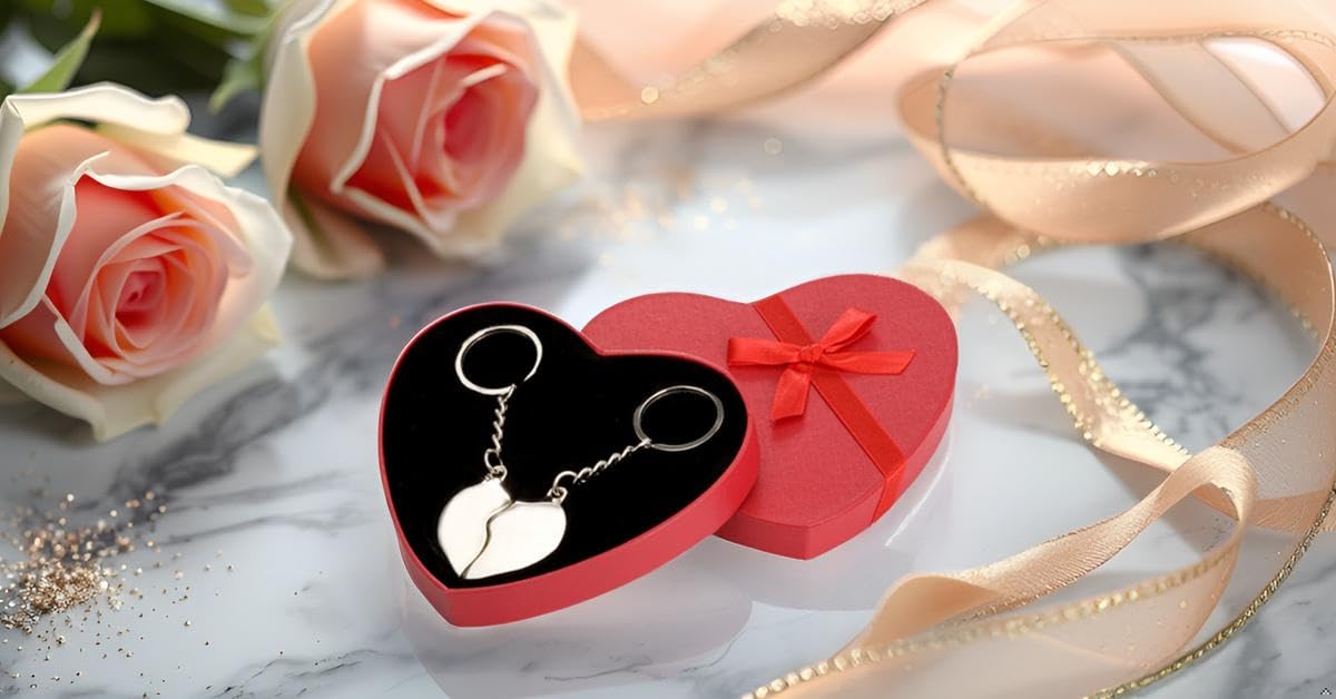 Llavero con forma de corazón dividido, 2 piezas, plata premium, chapado en plata, listo para regalar con elegante paquete de regalo, plata, 10,5 cm