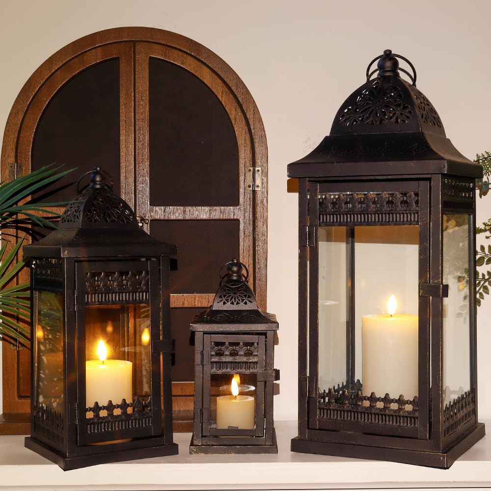 JHY DESIGN Świeczniki, zestaw 3 dekoracyjnych lampionów na świece, wysokość 51, 37 i 24 cm, styl vintage, wiszący lampion, metalowy świecznik, na imprezy wewnętrzne, imprezy i wesela (czarne, ze złotą
