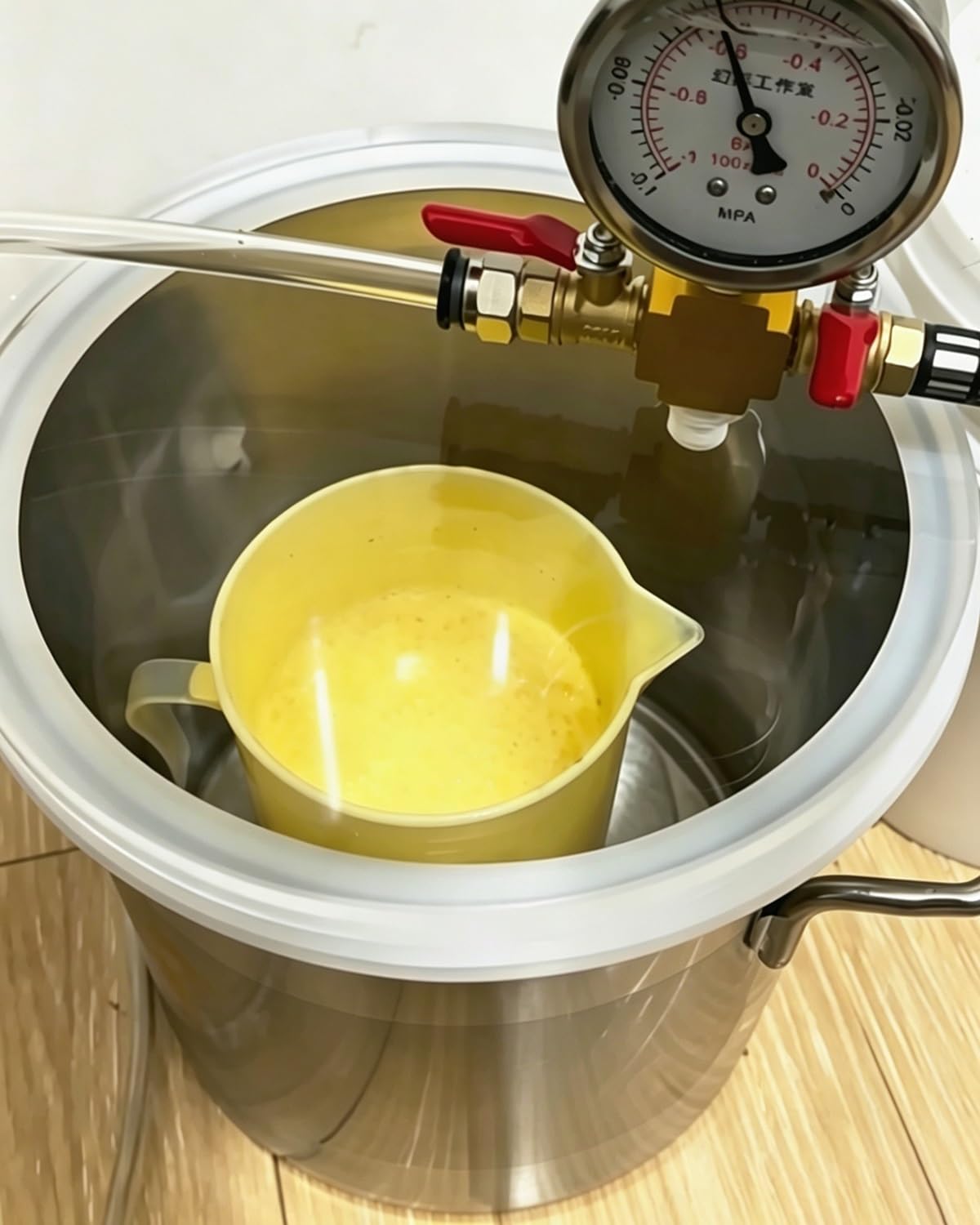 Oracra 50L/21L/12L/6L Vacuum Chamber Tank with Hose, Resin Vacuum-sealed Defoamer Pressure Pot, Mold Degassing Buckets, Vacuum Container for Stabilizing Wood(1.6 Gallon/6L)