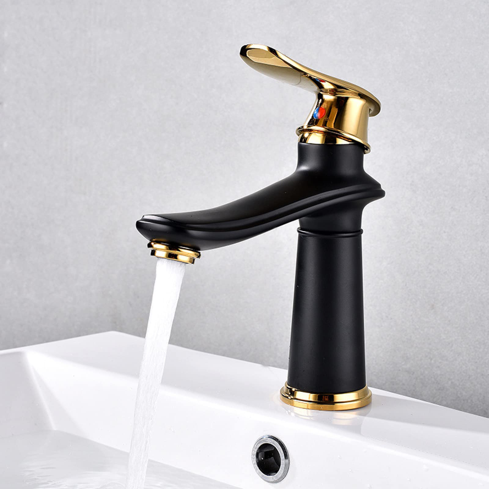 Mitigeur de lavabo eau chaude et froide or et noir pour rénovation salle de bain