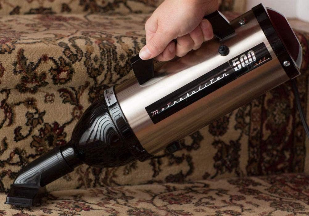 METROVAC VM6SB500 Hand Vacuum cleaning carpeted stairs